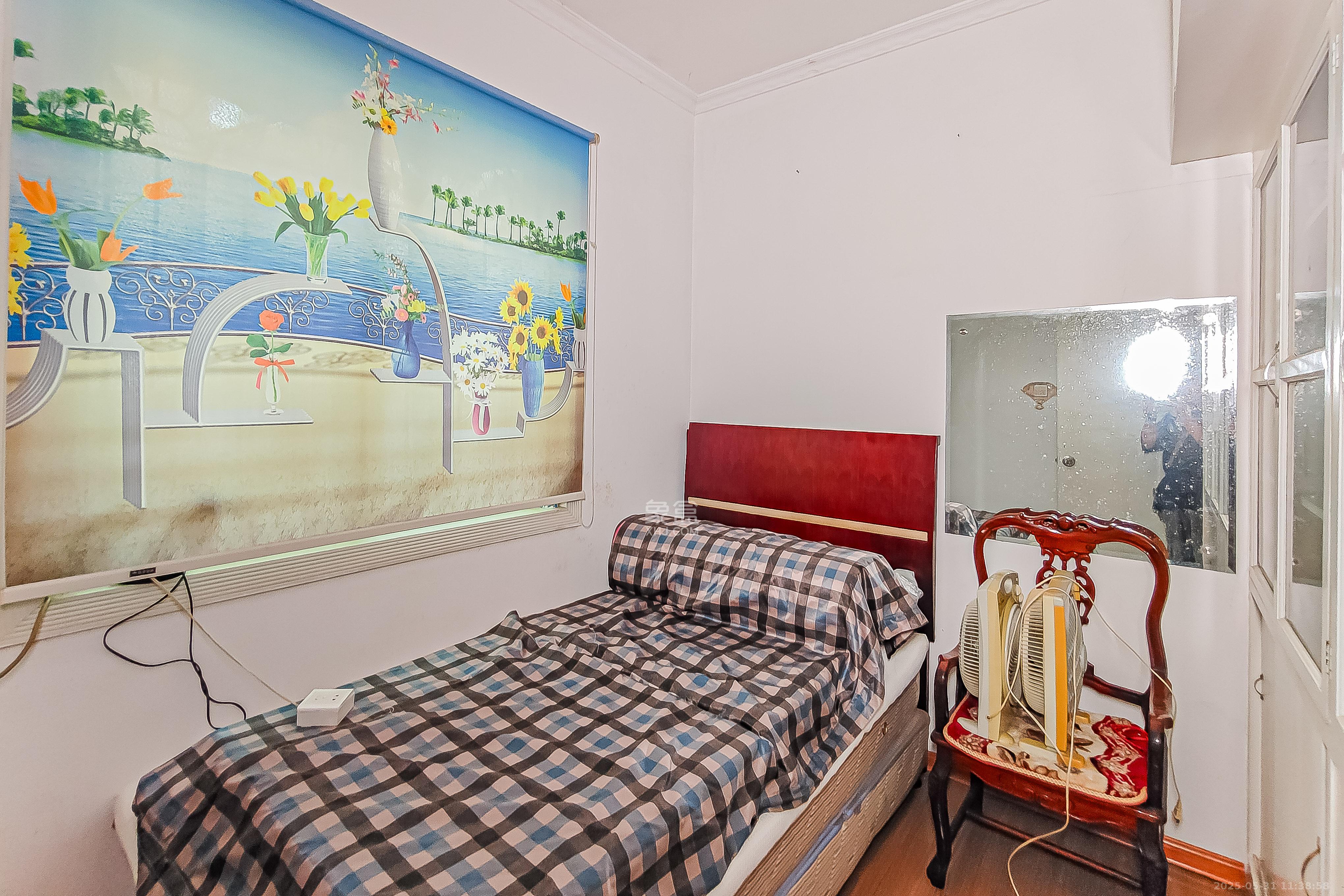 天心区政府机关宿舍  3室2厅1卫    89.0万 天心区政府机关宿舍  3室2厅1卫    89.0万卧室