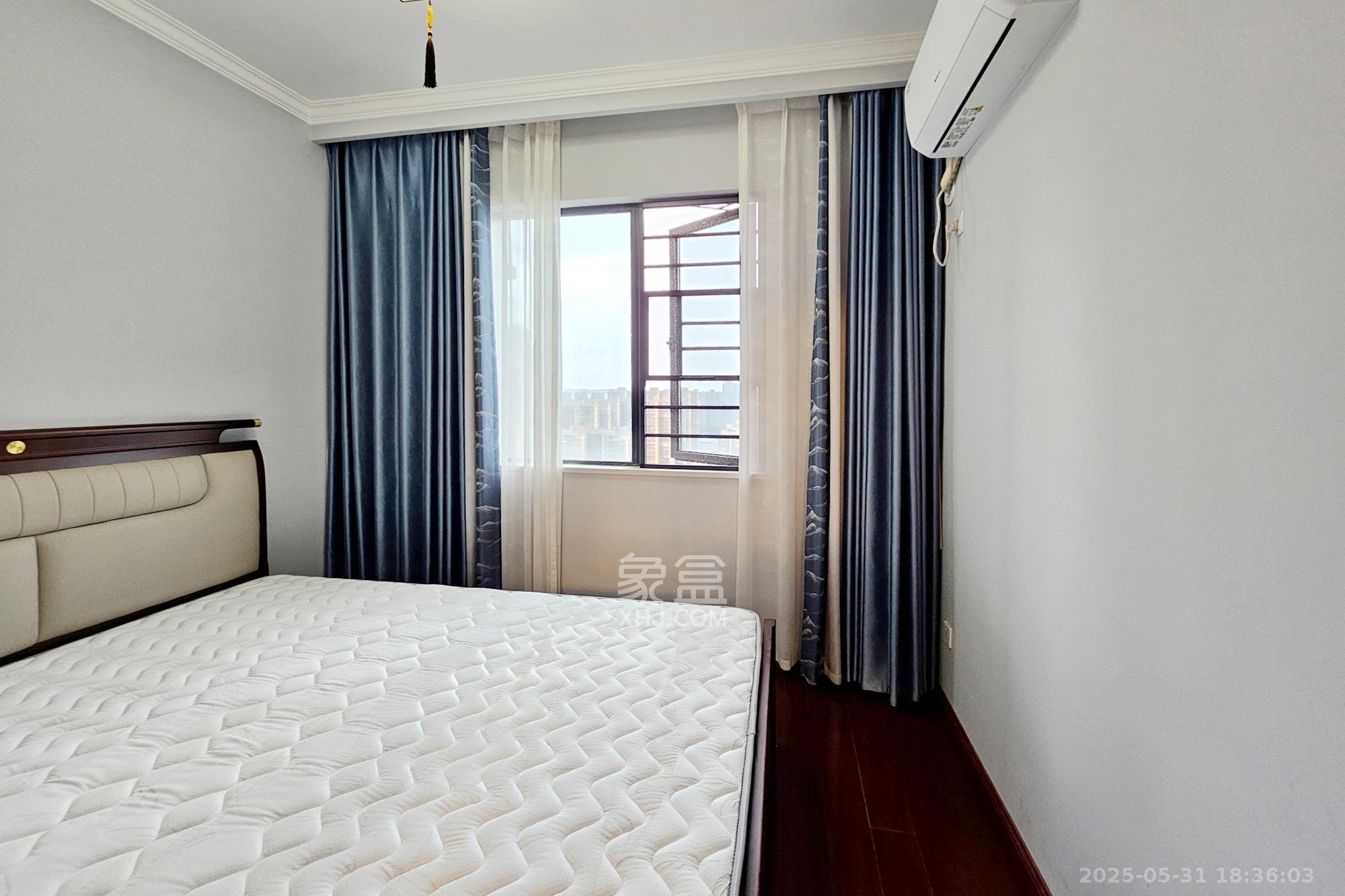 长房东旭国际 3室2厅2卫 168.0万 长房东旭国际 3室2厅2卫 168.0万卧室