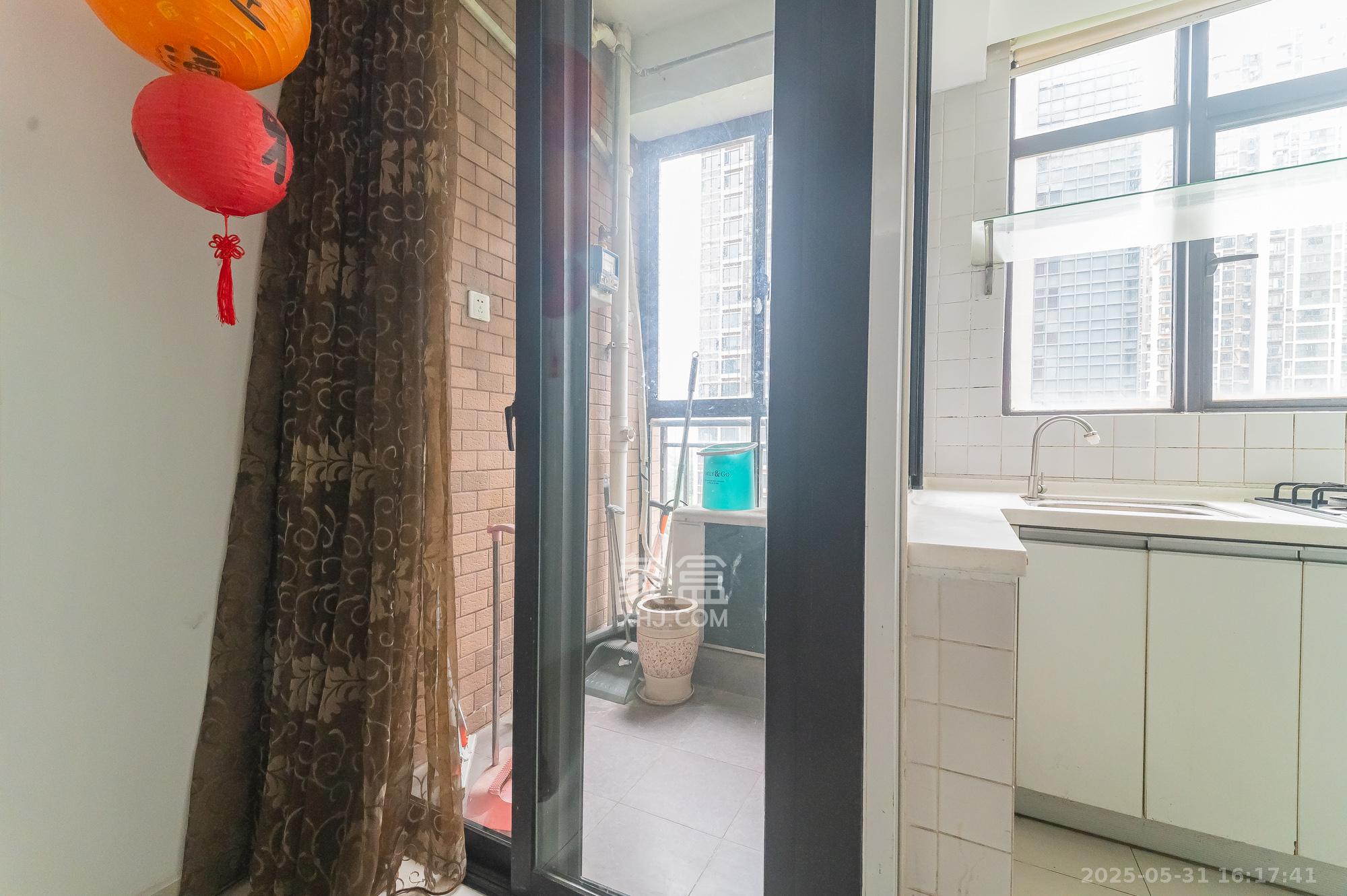 华润凤凰城一期 1室1厅1卫 32.0万 华润凤凰城一期 1室1厅1卫 32.0万阳台