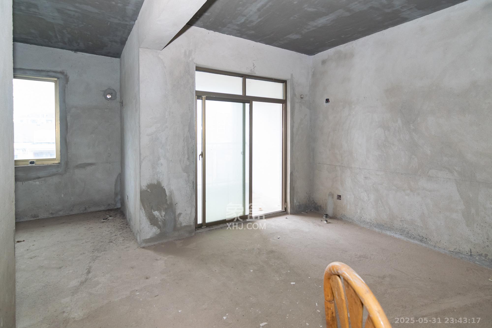 湖南报业文化城(米地亚家园) 5室2厅4卫 248.0万 湖南报业文化城(米地亚家园) 5室2厅4卫 248.0万卧室