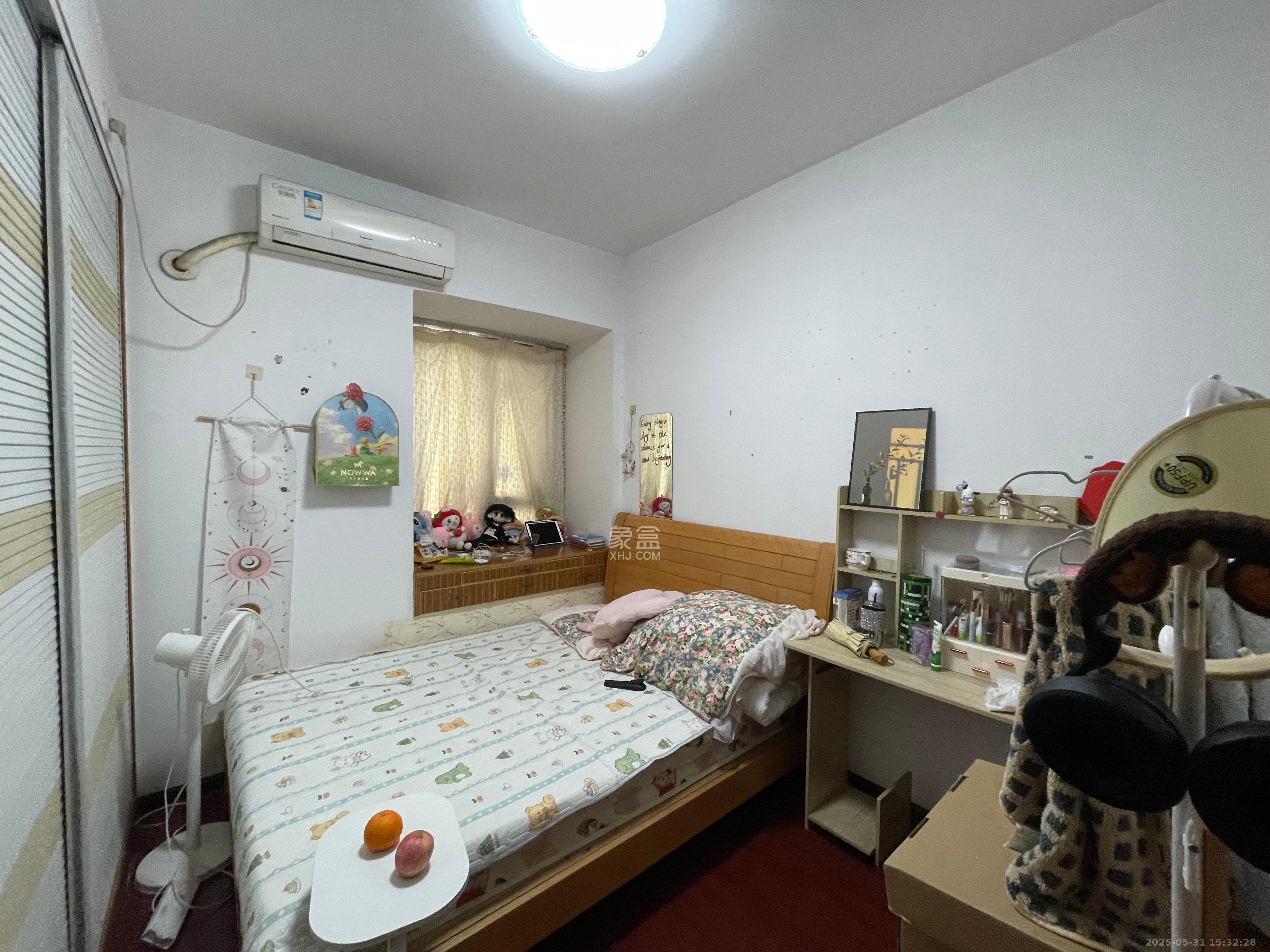 保利麓谷林语A区  3室2厅1卫   2300.00元/月室内图