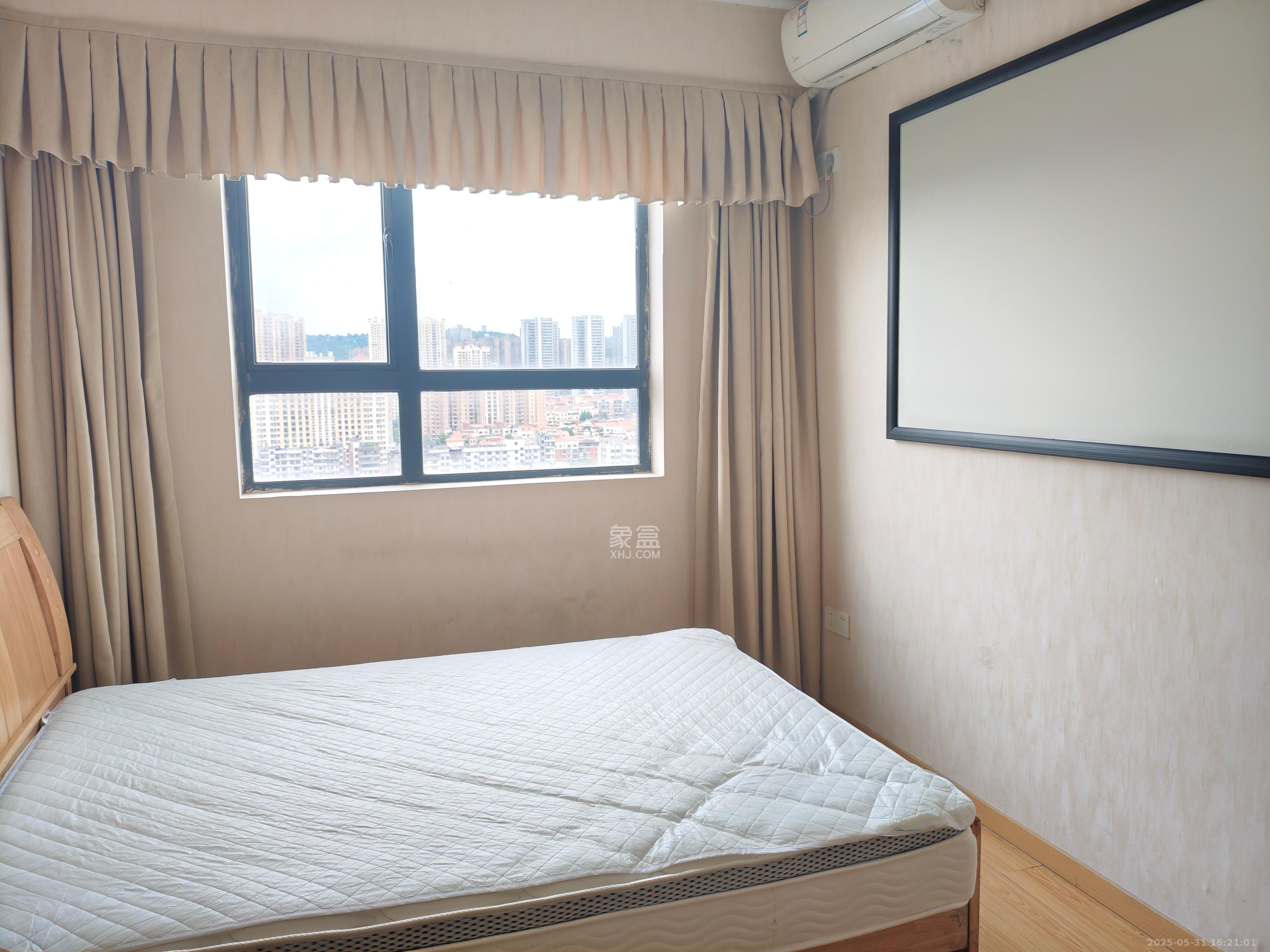 洋湖时代  1室1厅1卫    750.0元/月 洋湖时代  1室1厅1卫    750.0元/月