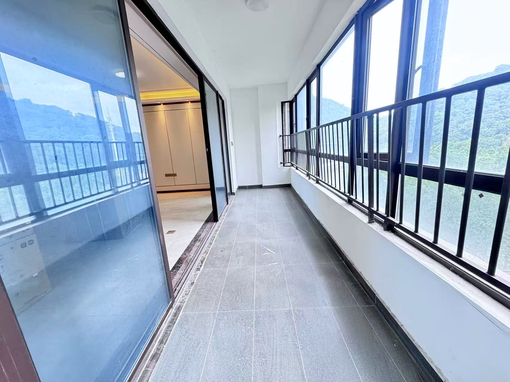 翡翠公园(北大资源) 4室2厅1卫 81.0万 翡翠公园(北大资源) 4室2厅1卫 81.0万室内图