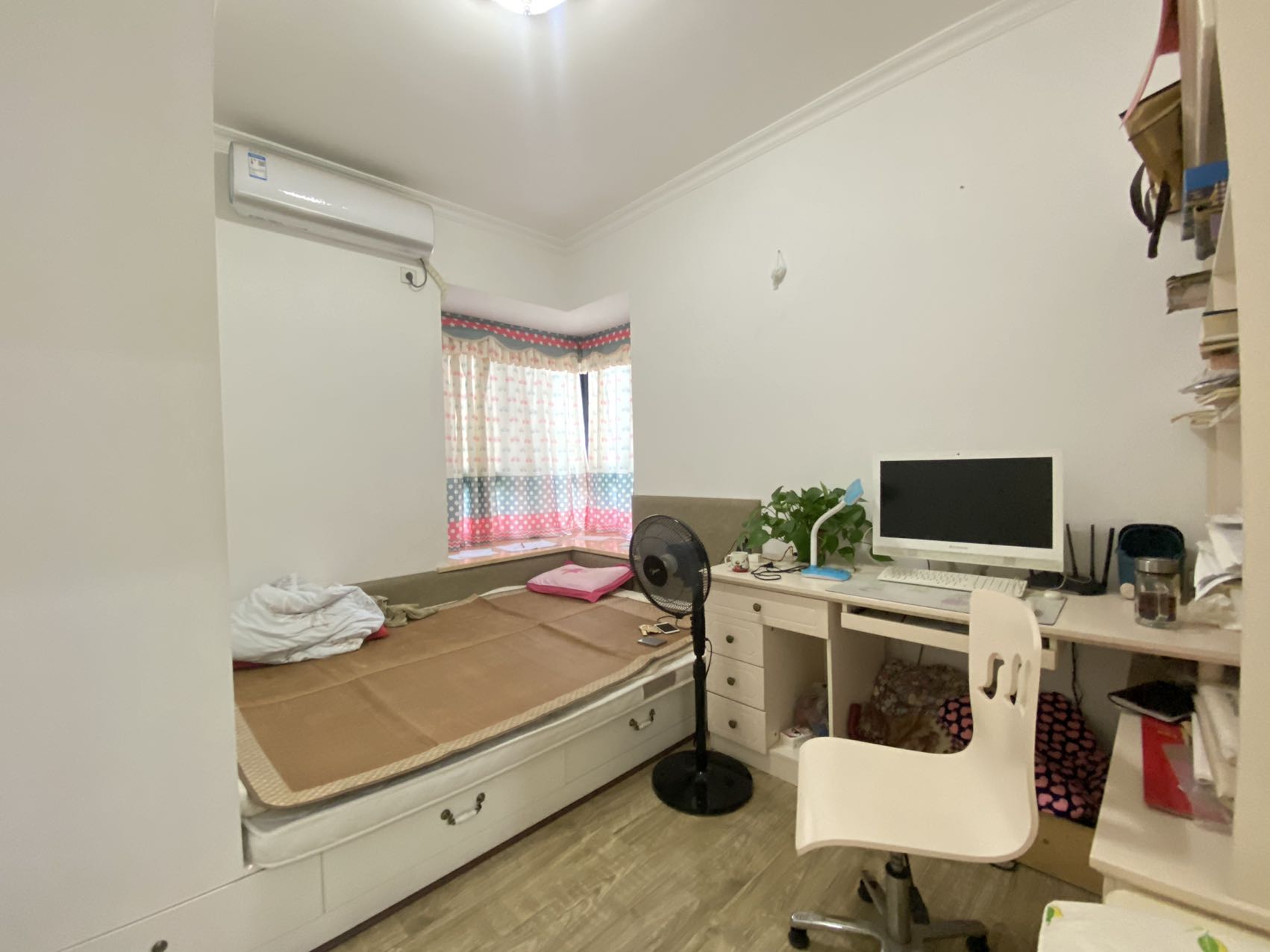 龙腾国际 2室2厅1卫 58.0万 龙腾国际 2室2厅1卫 58.0万室内图