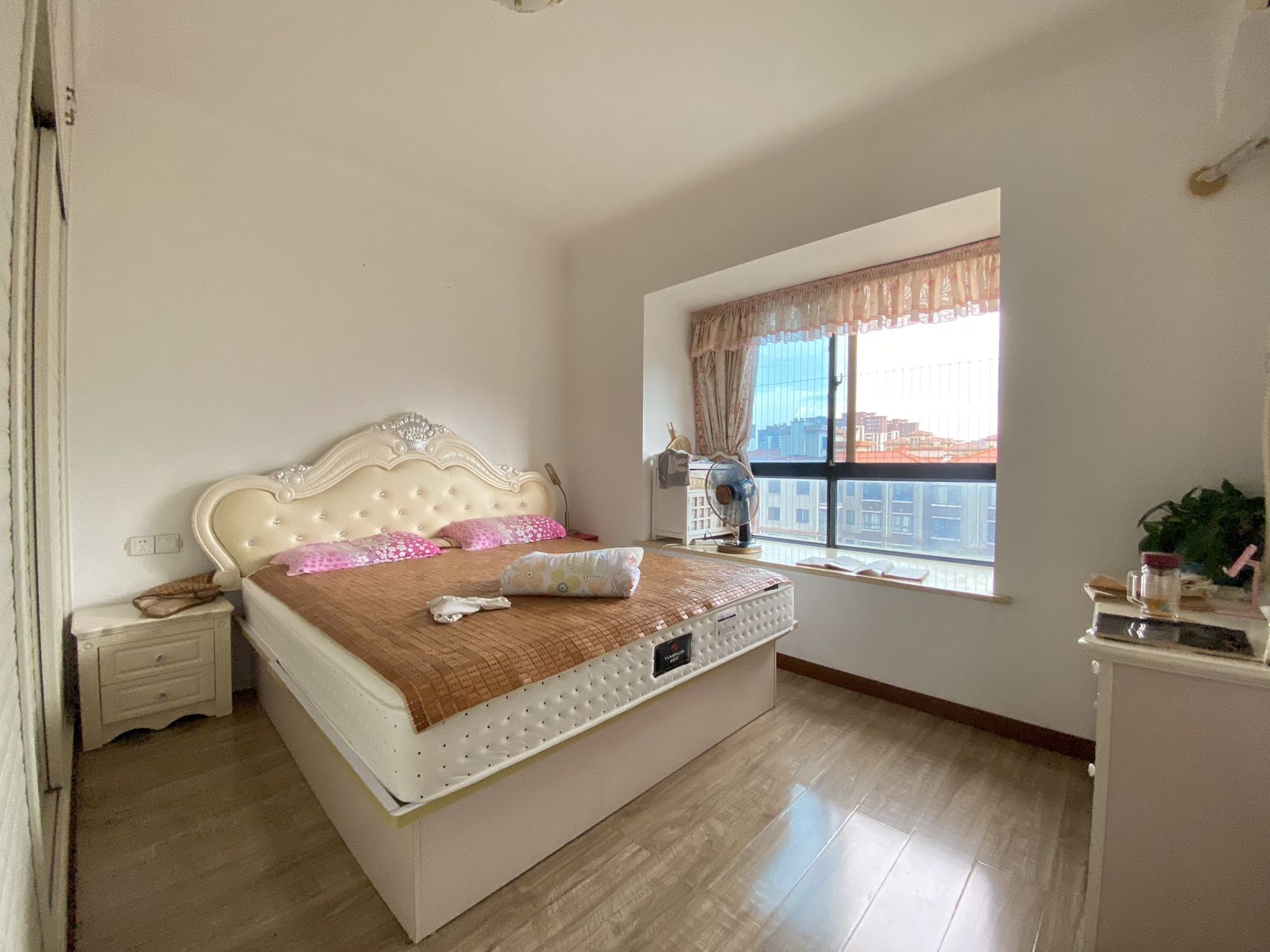 龙腾国际 2室2厅1卫 58.0万 龙腾国际 2室2厅1卫 58.0万室内图