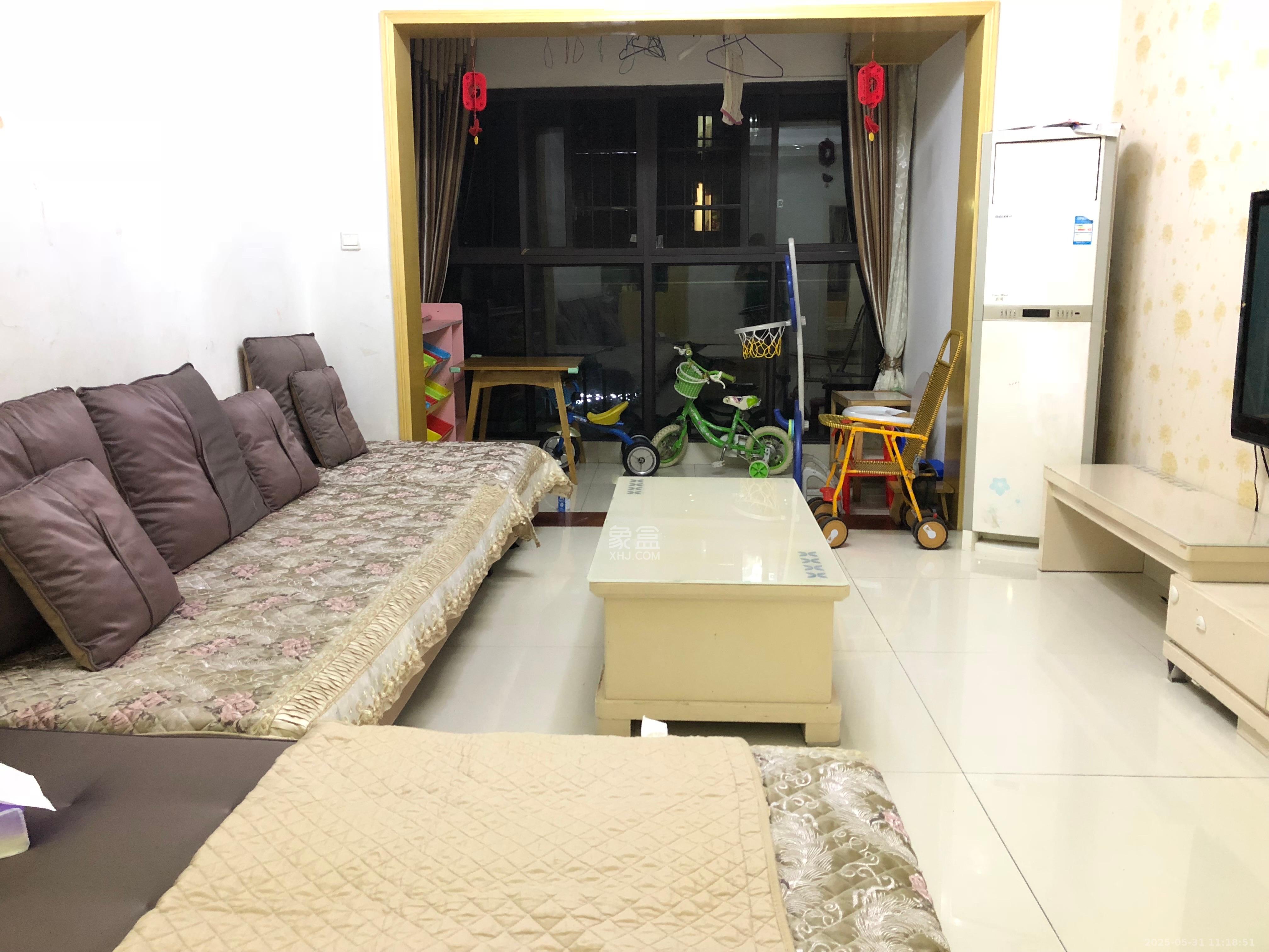 保利麓谷林语D区  1室2厅1卫   3200.00元/月室内图