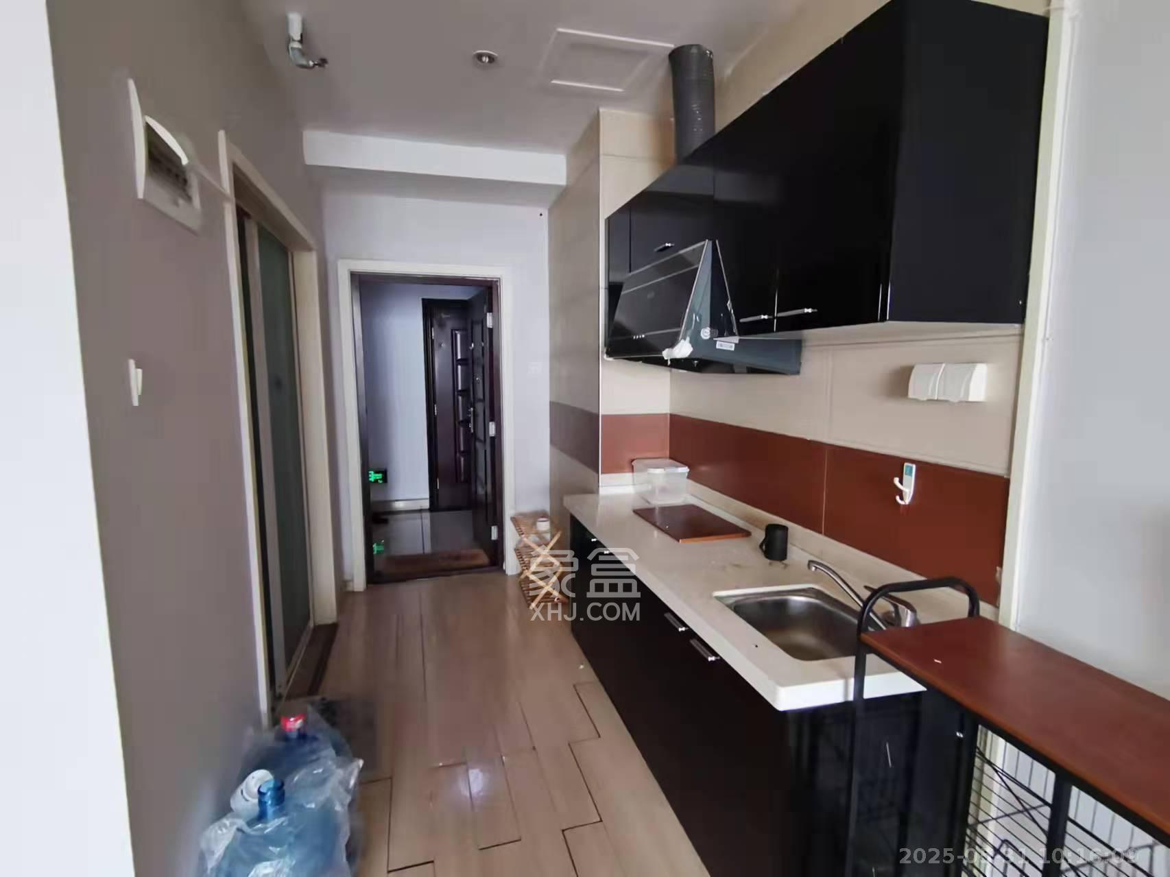 昊天大厦 1室1厅1卫 2100.0元/月 昊天大厦 1室1厅1卫 2100.0元/月室内图