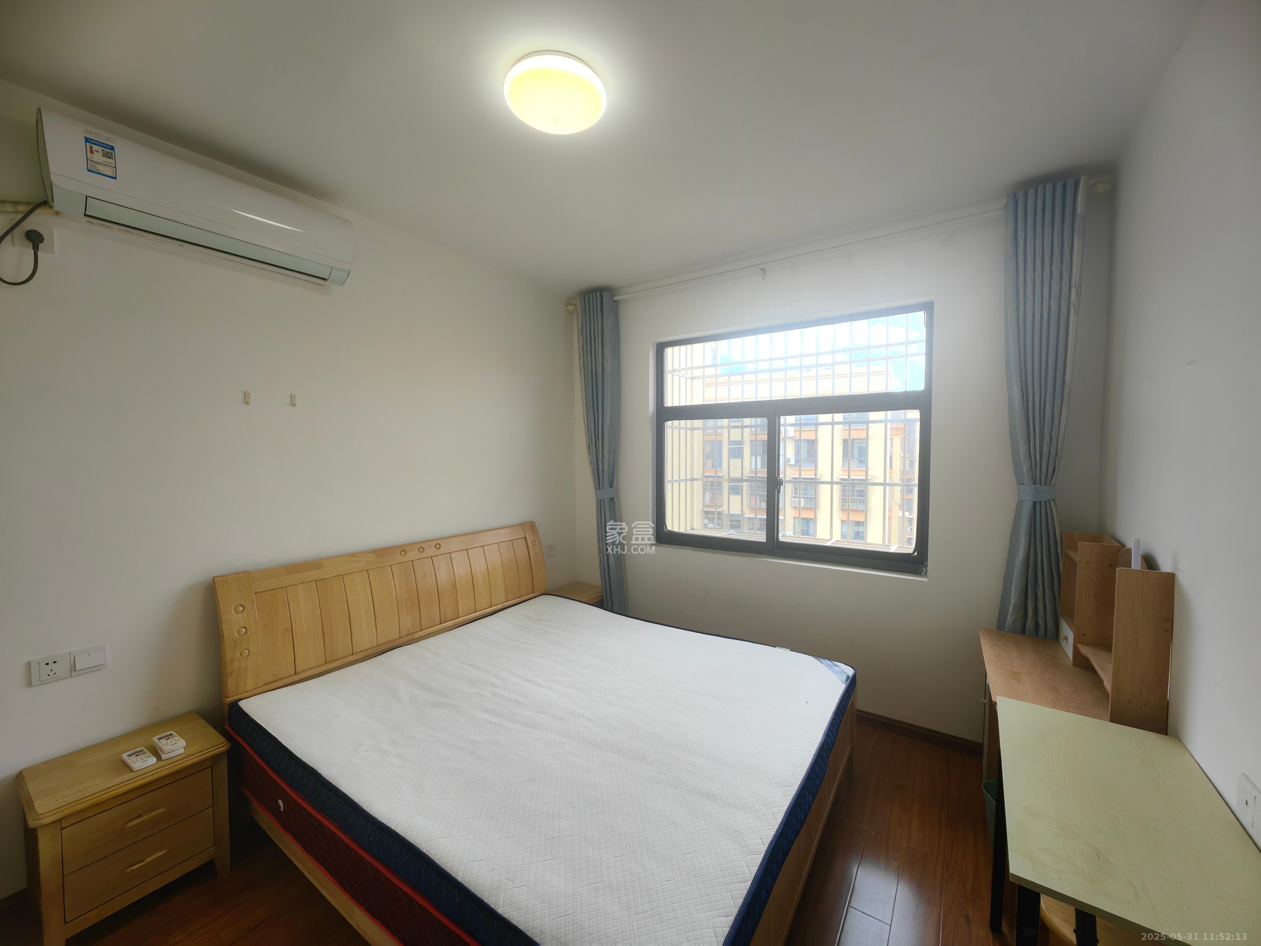 安泰嘉园（湘府邻伴）  2室1厅1卫   2300.00元/月室内图1