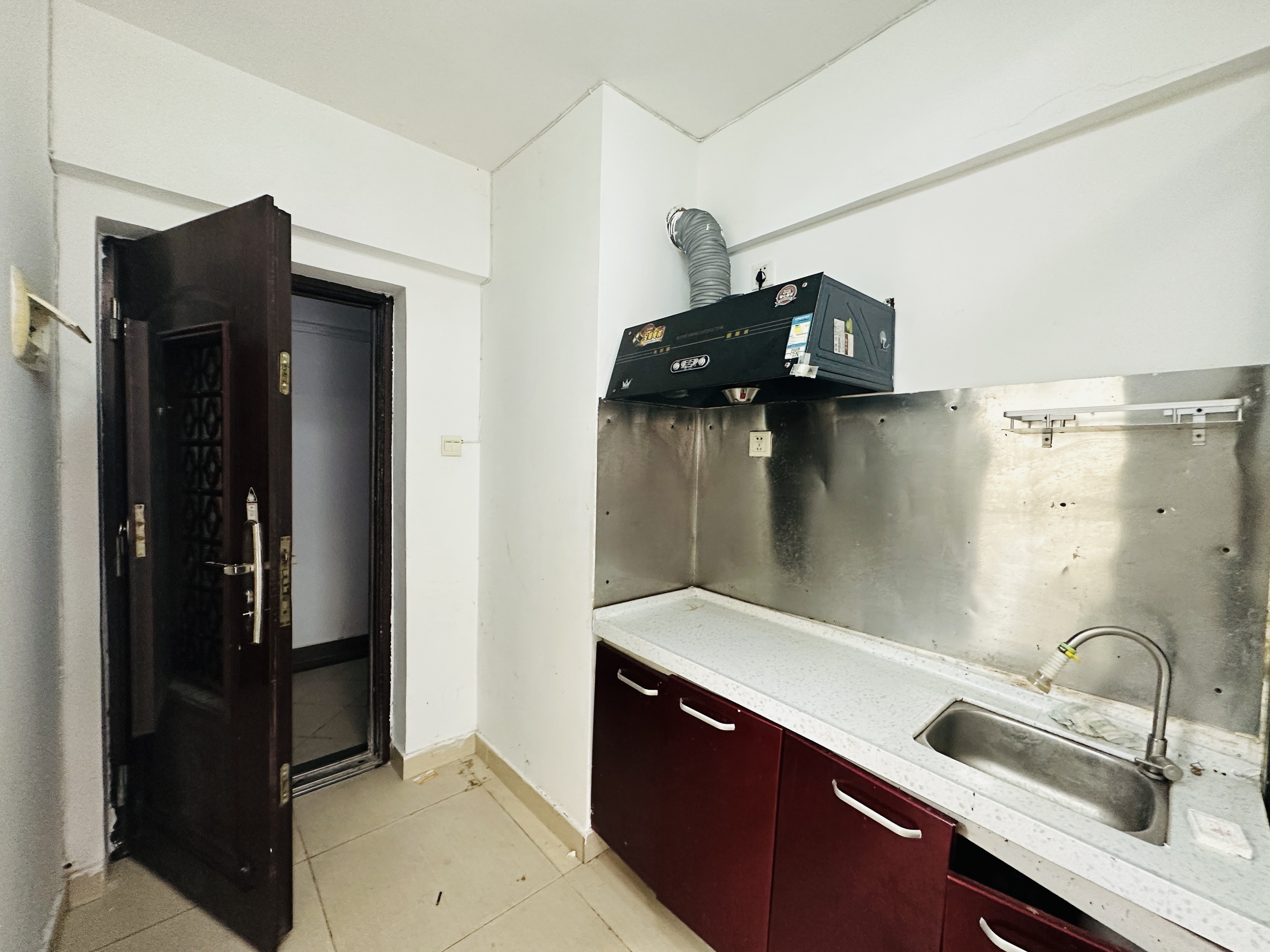 松雷大厦 1室1厅1卫 75.0万 松雷大厦 1室1厅1卫 75.0万客厅