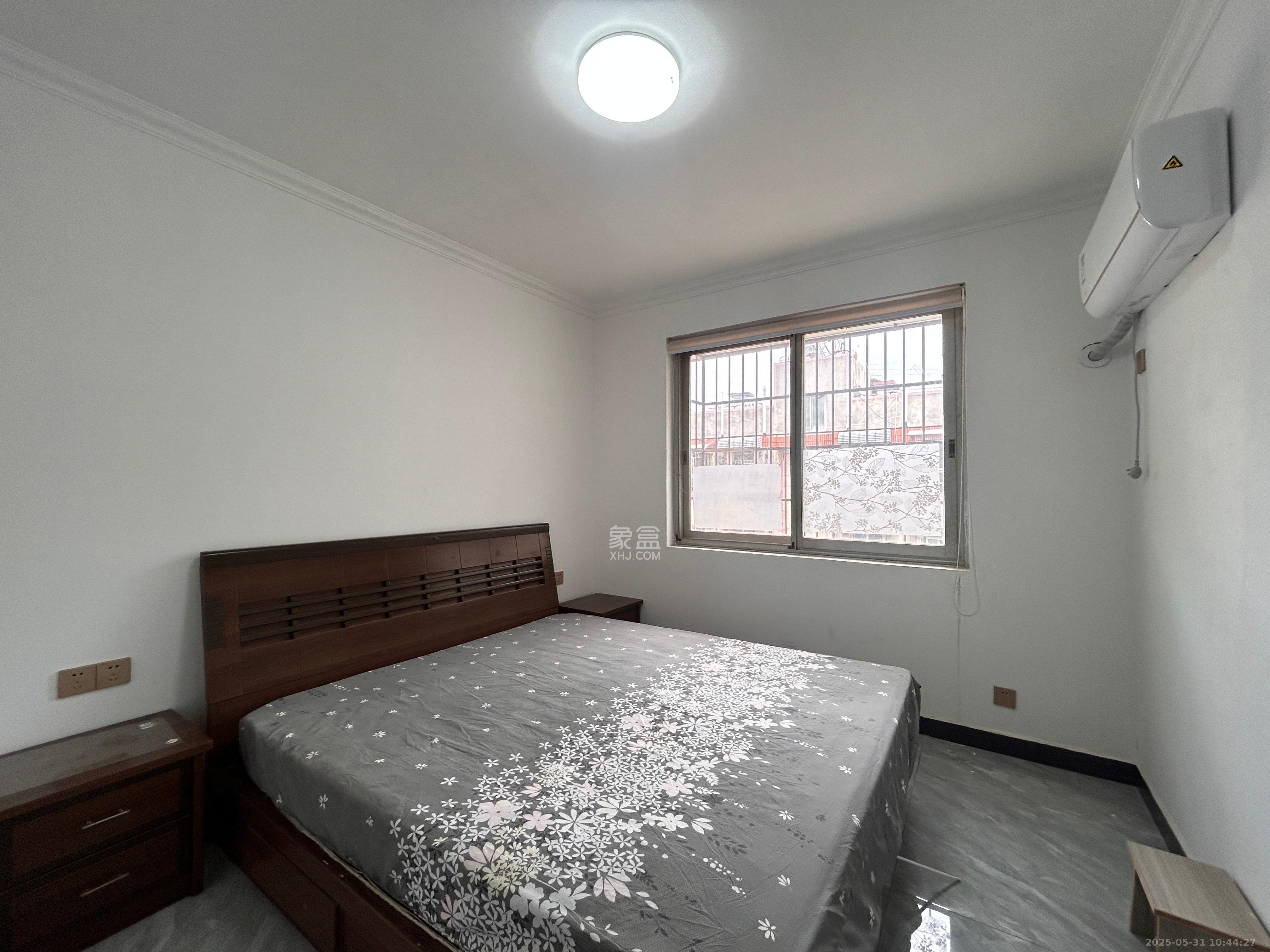 湘计花园 3室2厅1卫 2350.0元/月 湘计花园 3室2厅1卫 2350.0元/月室内图