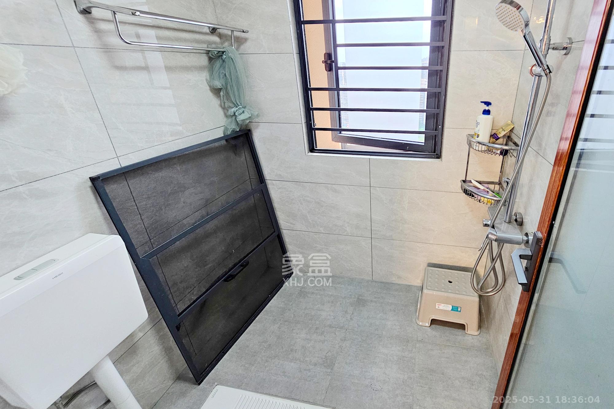 长房东旭国际 3室2厅2卫 168.0万 长房东旭国际 3室2厅2卫 168.0万卫生间