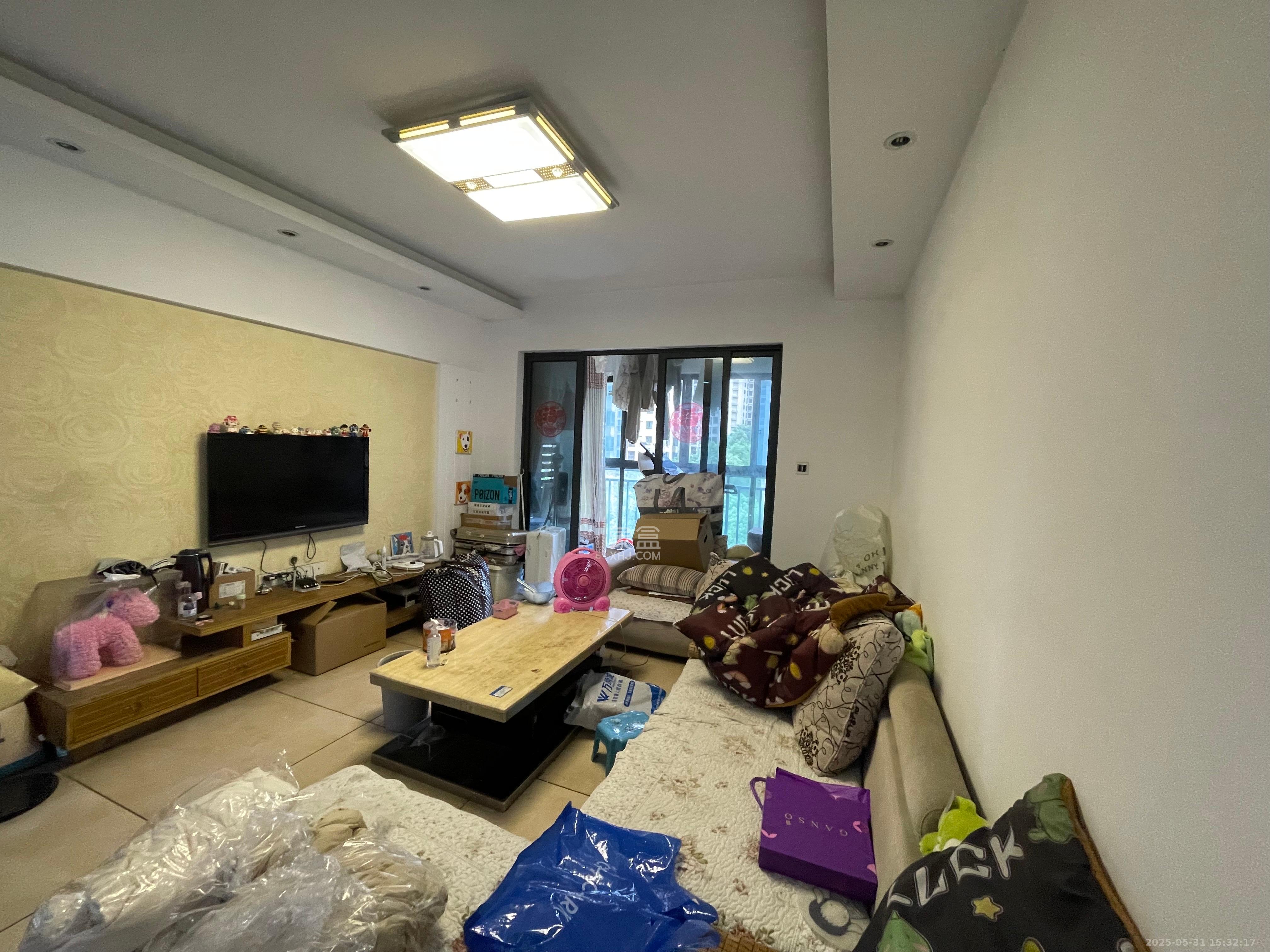 保利麓谷林语A区  3室2厅1卫   2300.00元/月