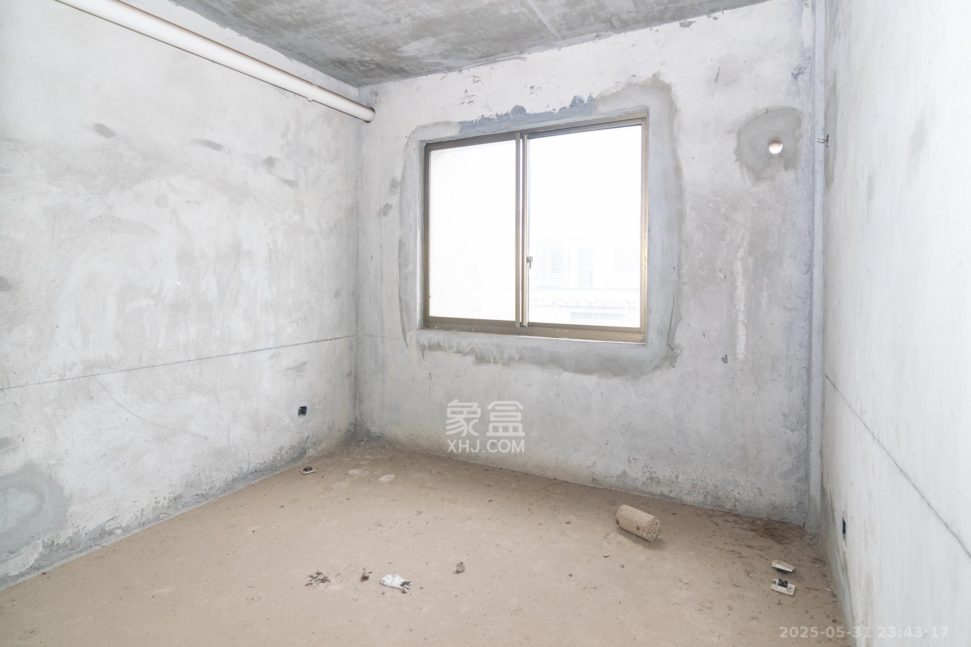 湖南报业文化城(米地亚家园) 5室2厅4卫 248.0万 湖南报业文化城(米地亚家园) 5室2厅4卫 248.0万卧室