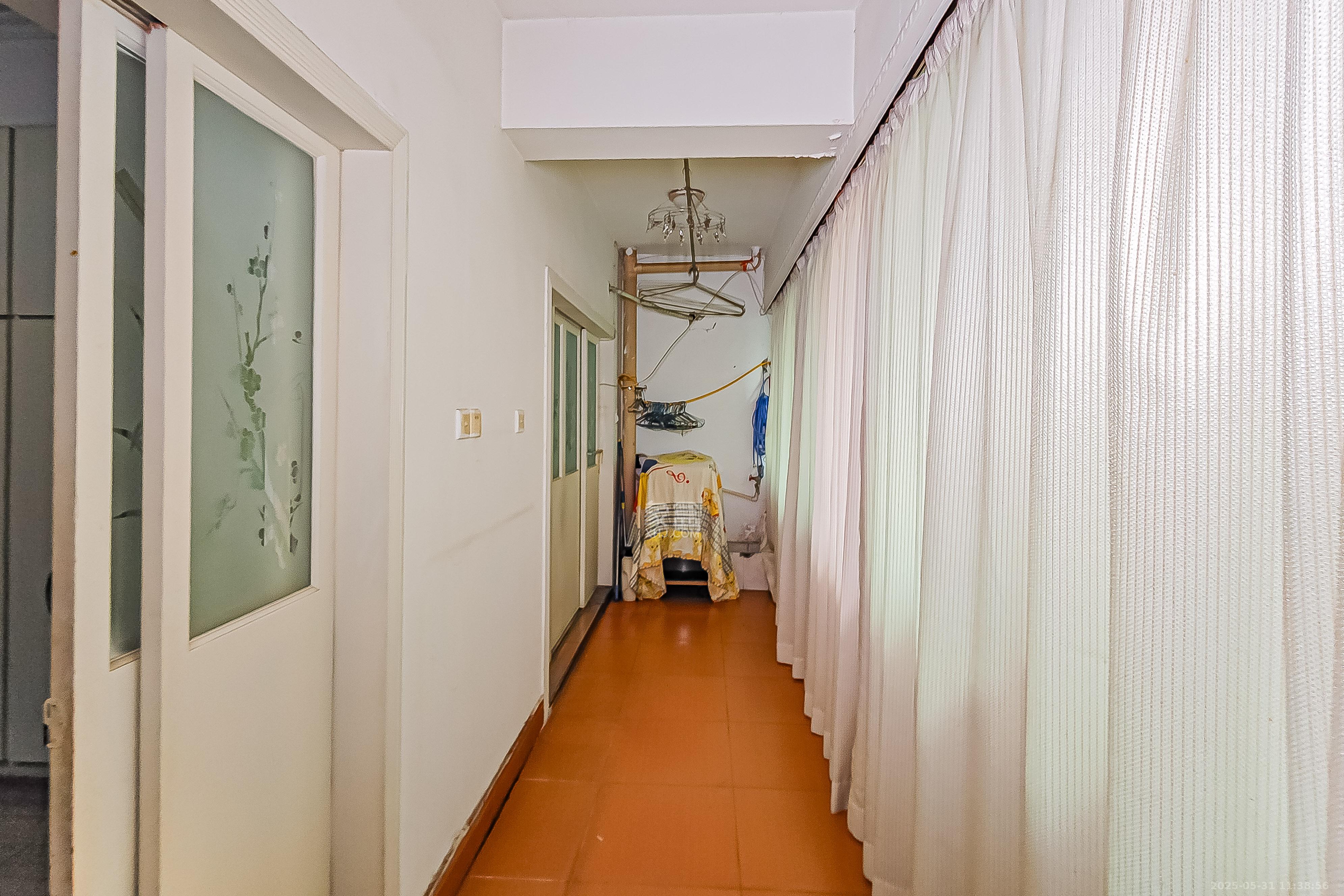 天心区政府机关宿舍  3室2厅1卫    89.0万 天心区政府机关宿舍  3室2厅1卫    89.0万阳台