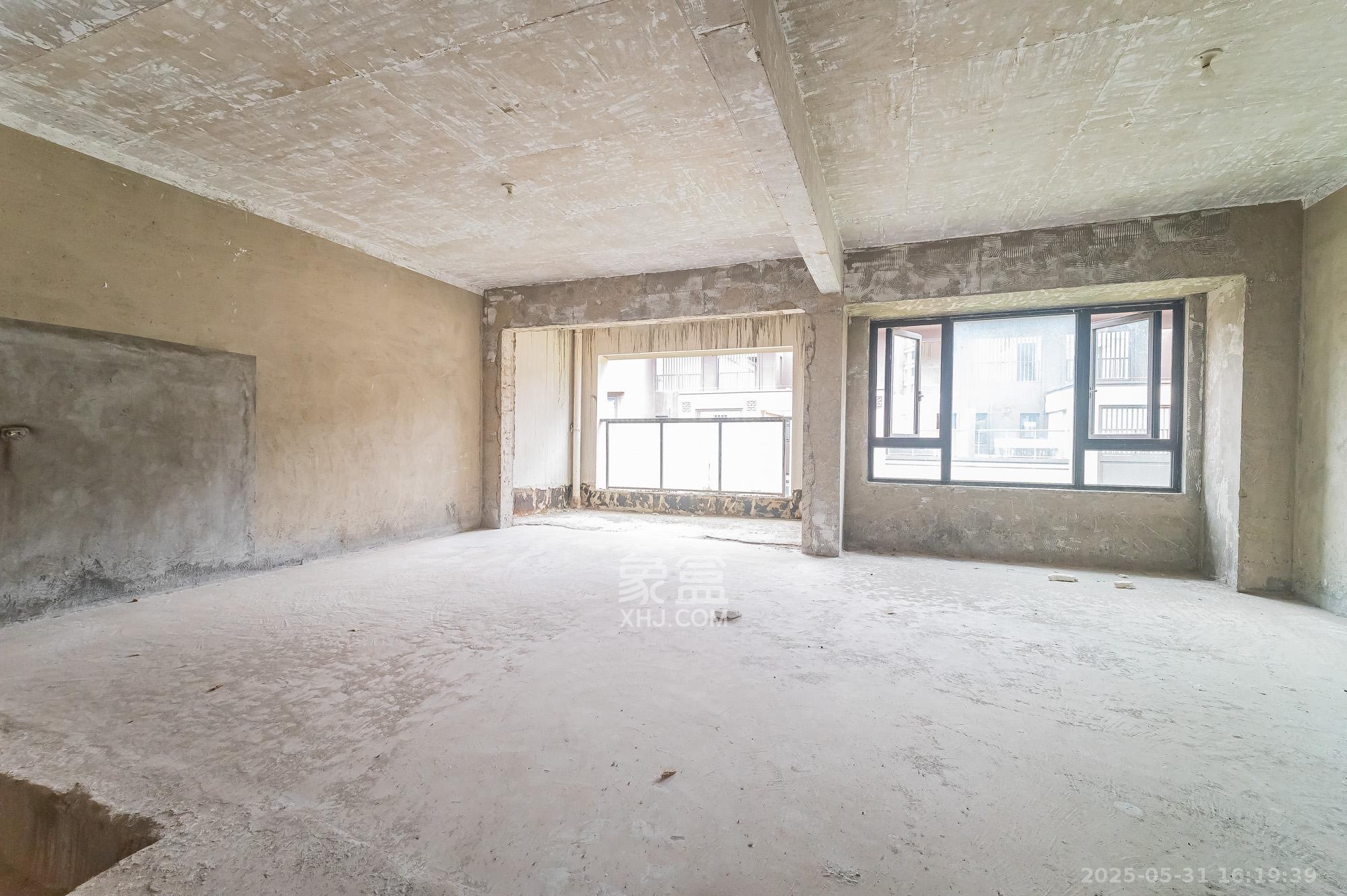 中交建发松雅院  5室2厅3卫    290.0万 中交建发松雅院  5室2厅3卫    290.0万其他