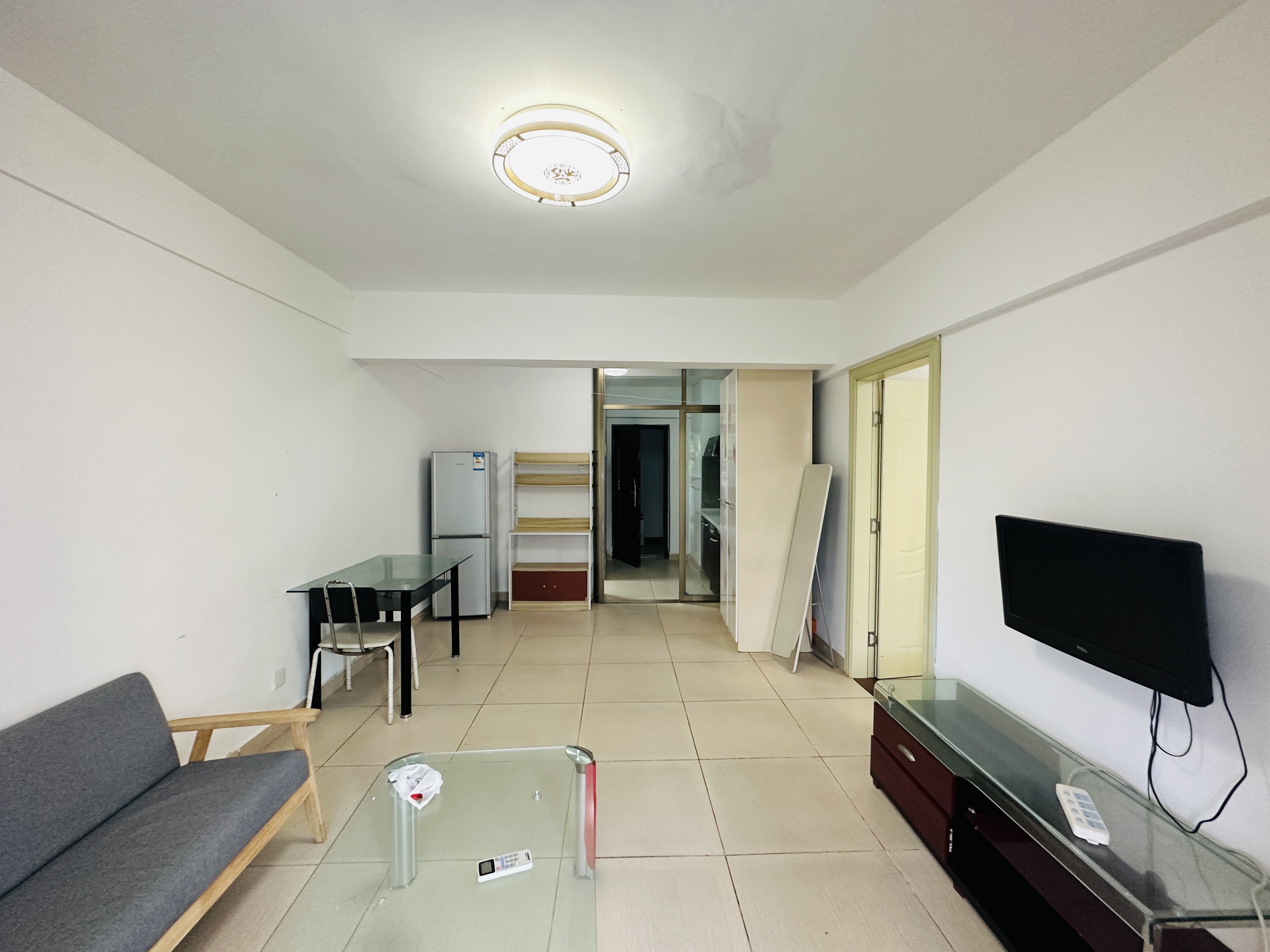 松雷大厦 1室1厅1卫 75.0万 松雷大厦 1室1厅1卫 75.0万客厅