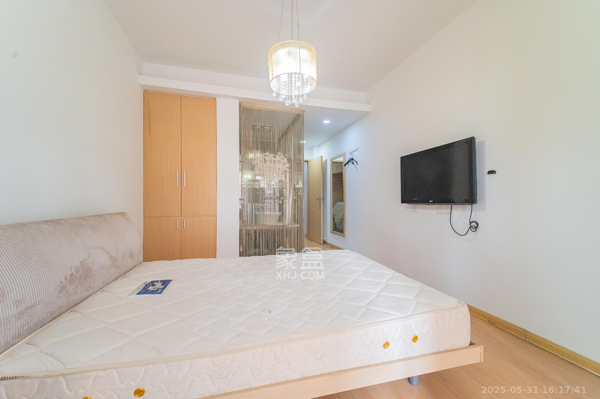 华润凤凰城一期 1室1厅1卫 32.0万 华润凤凰城一期 1室1厅1卫 32.0万卧室