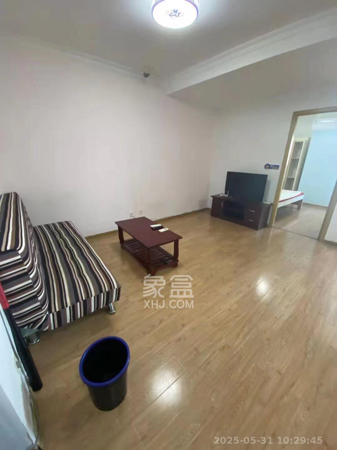 昊天大厦 2室1厅1卫 2300.0元/月 昊天大厦 2室1厅1卫 2300.0元/月室内图