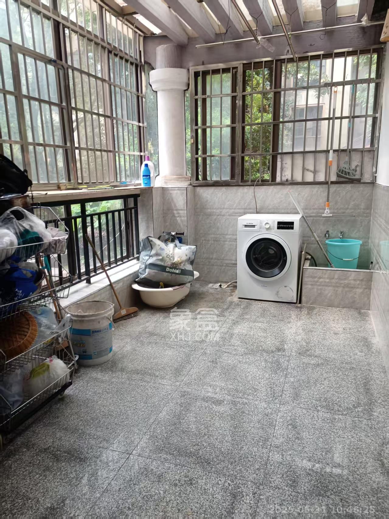 卓越蔚蓝海岸二期 3室2厅2卫 3300.0元/月 卓越蔚蓝海岸二期 3室2厅2卫 3300.0元/月室内图