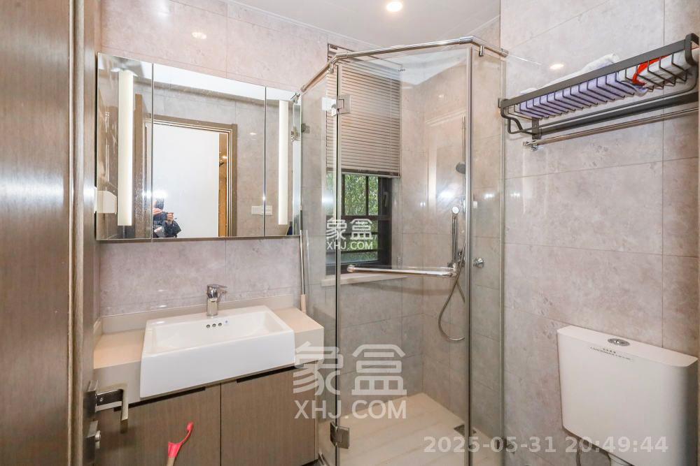 龙湖铂金中心（龙湖春江郦城）  5室2厅2卫    6500.0元/月室内图