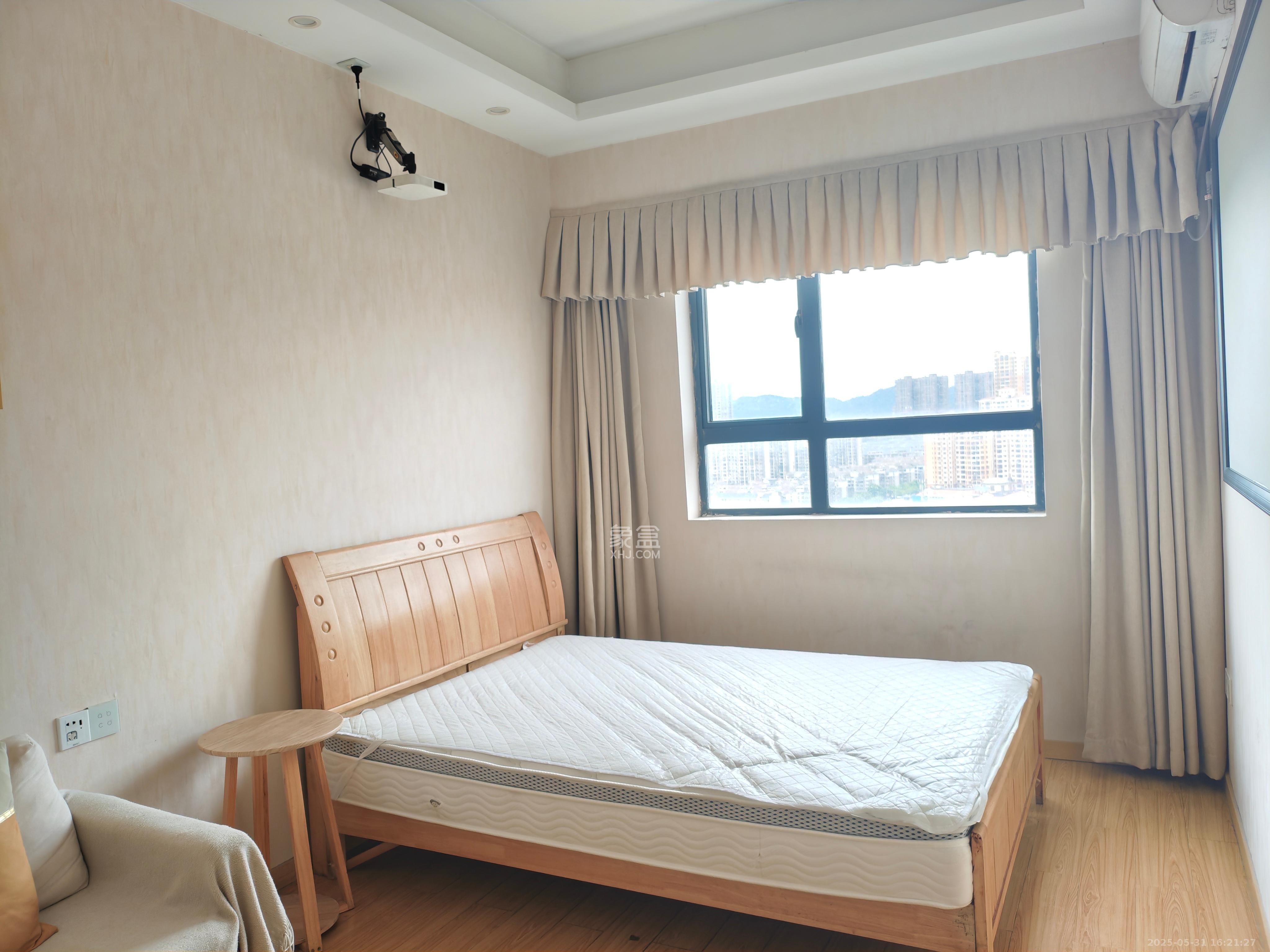 洋湖时代  1室1厅1卫   1200.00元/月室内图