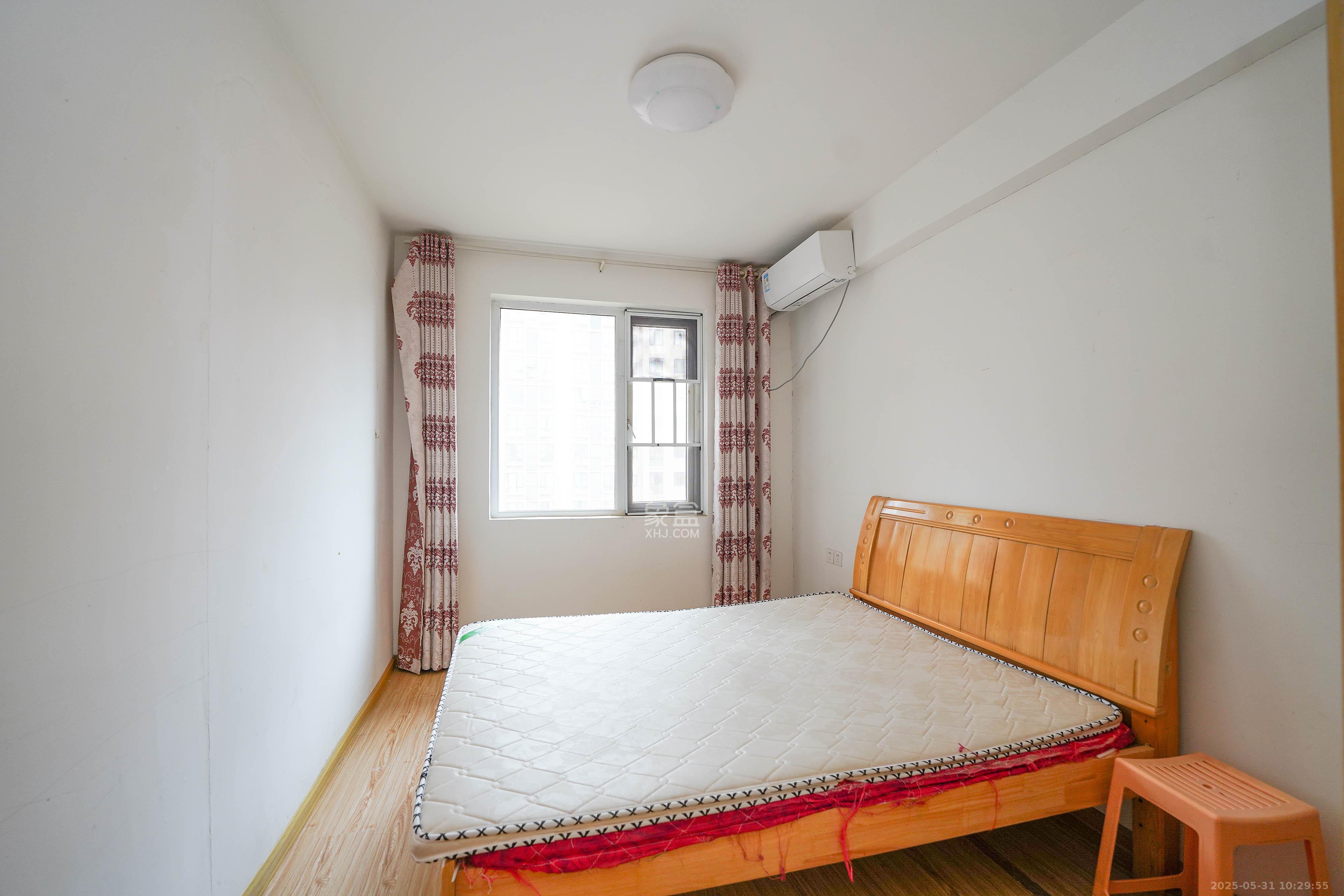 丽发新城 3室2厅2卫 83.8万 丽发新城 3室2厅2卫 83.8万卧室