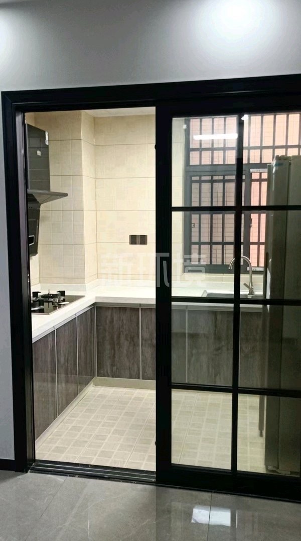 龙源华城  3室2厅2卫   1800.00元/月室内图