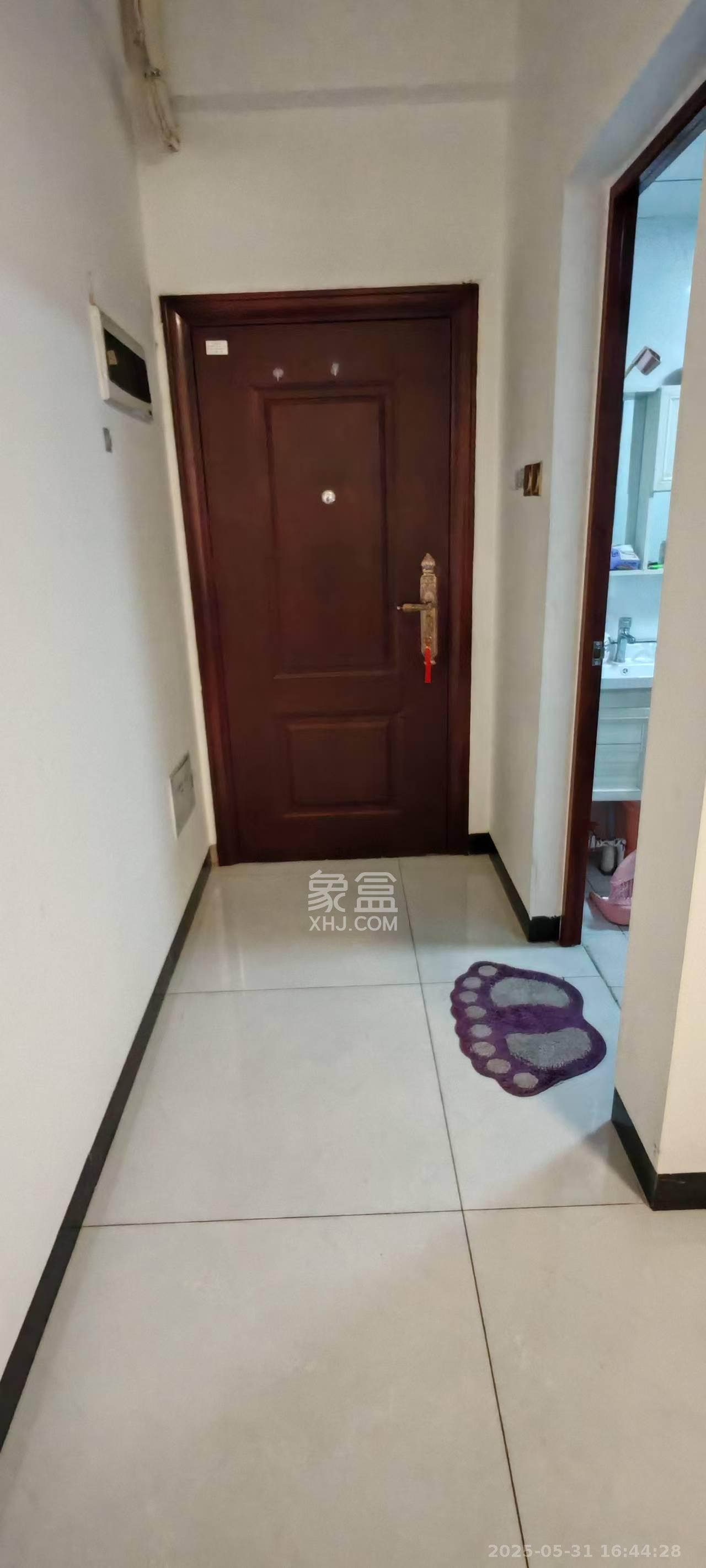 江南华府  2室2厅1卫   2000.00元/月室内图