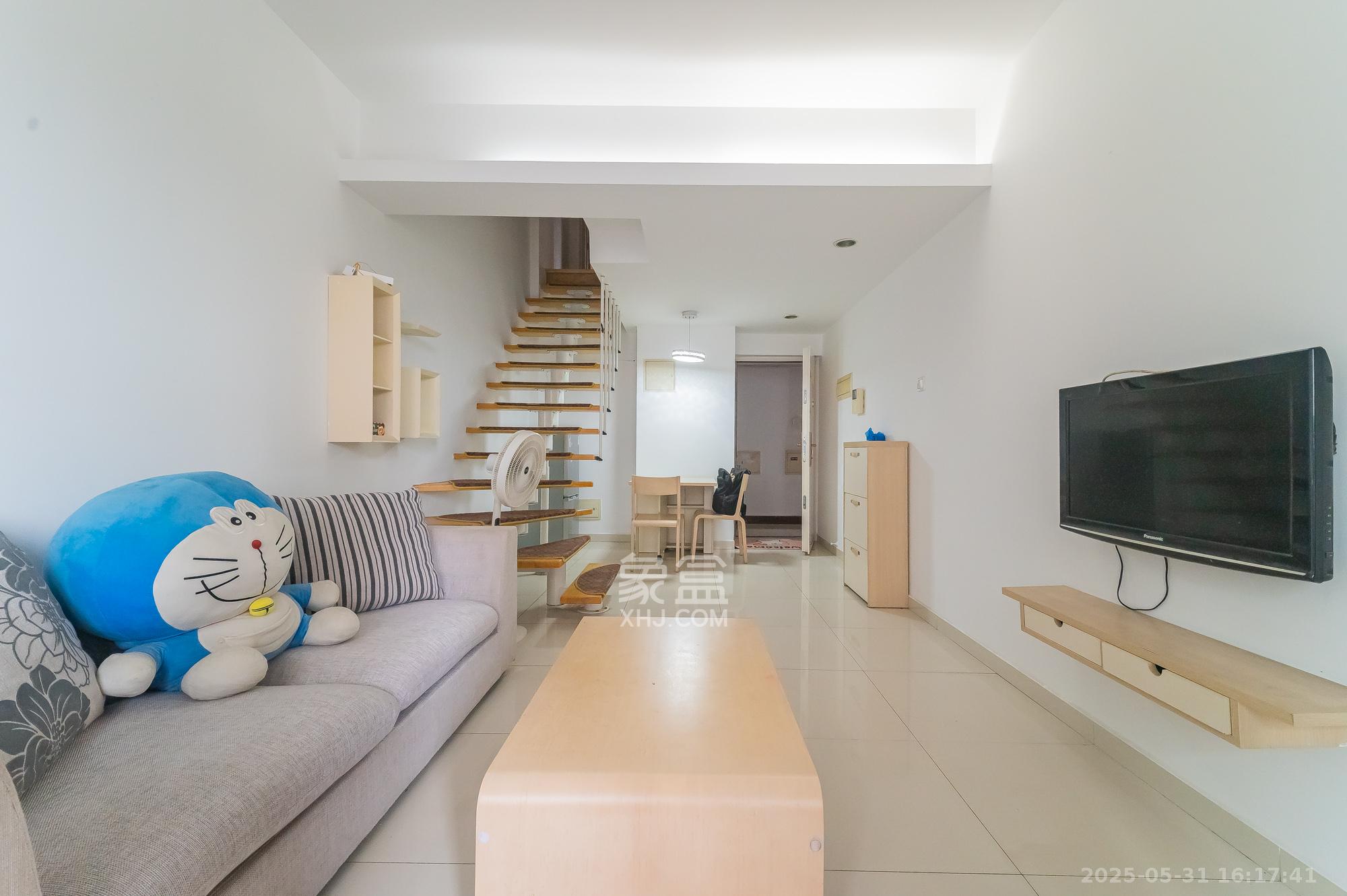 华润凤凰城一期 1室1厅1卫 32.0万 华润凤凰城一期 1室1厅1卫 32.0万客厅