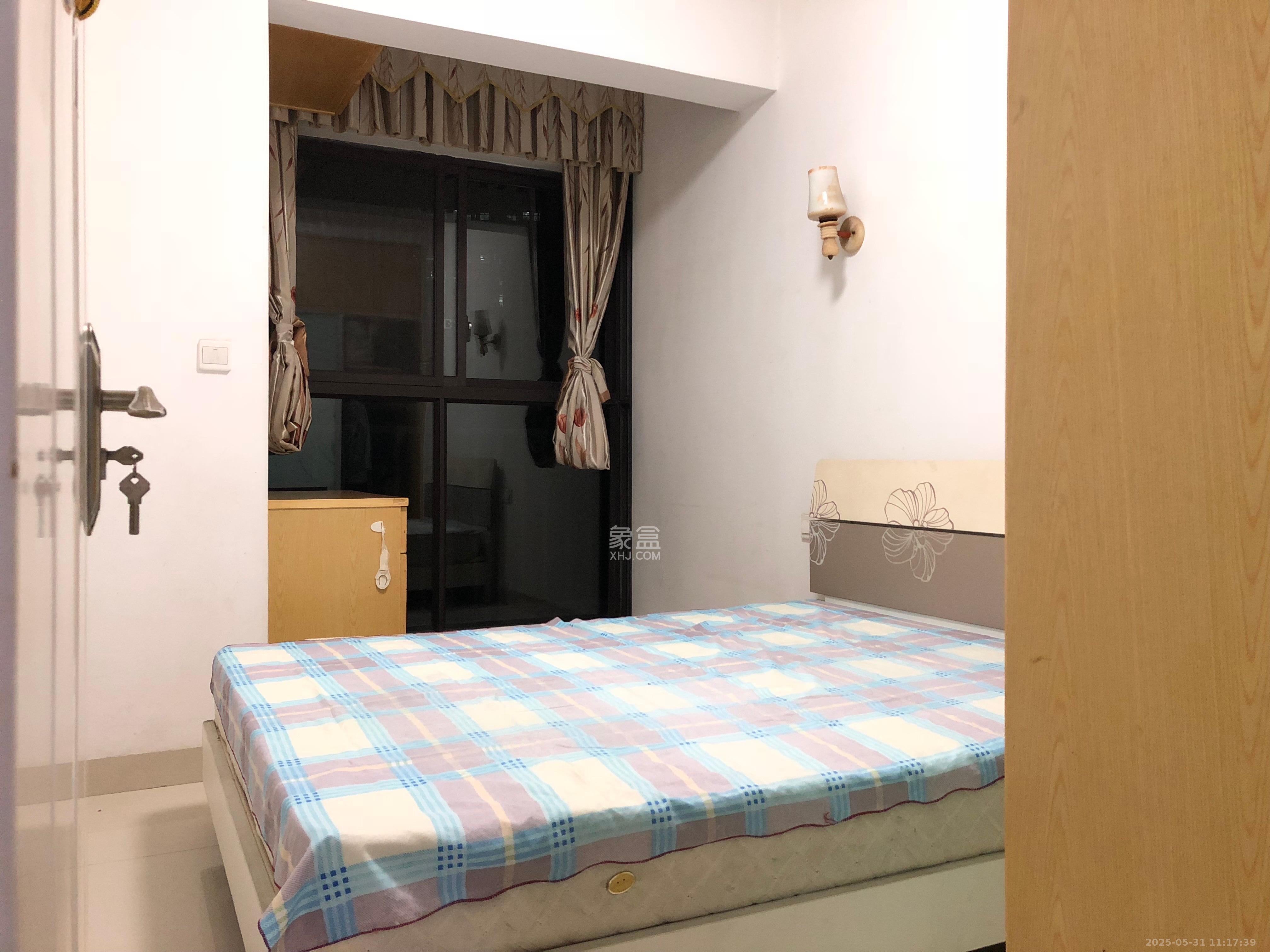 保利麓谷林语D区  1室2厅1卫   3200.00元/月室内图