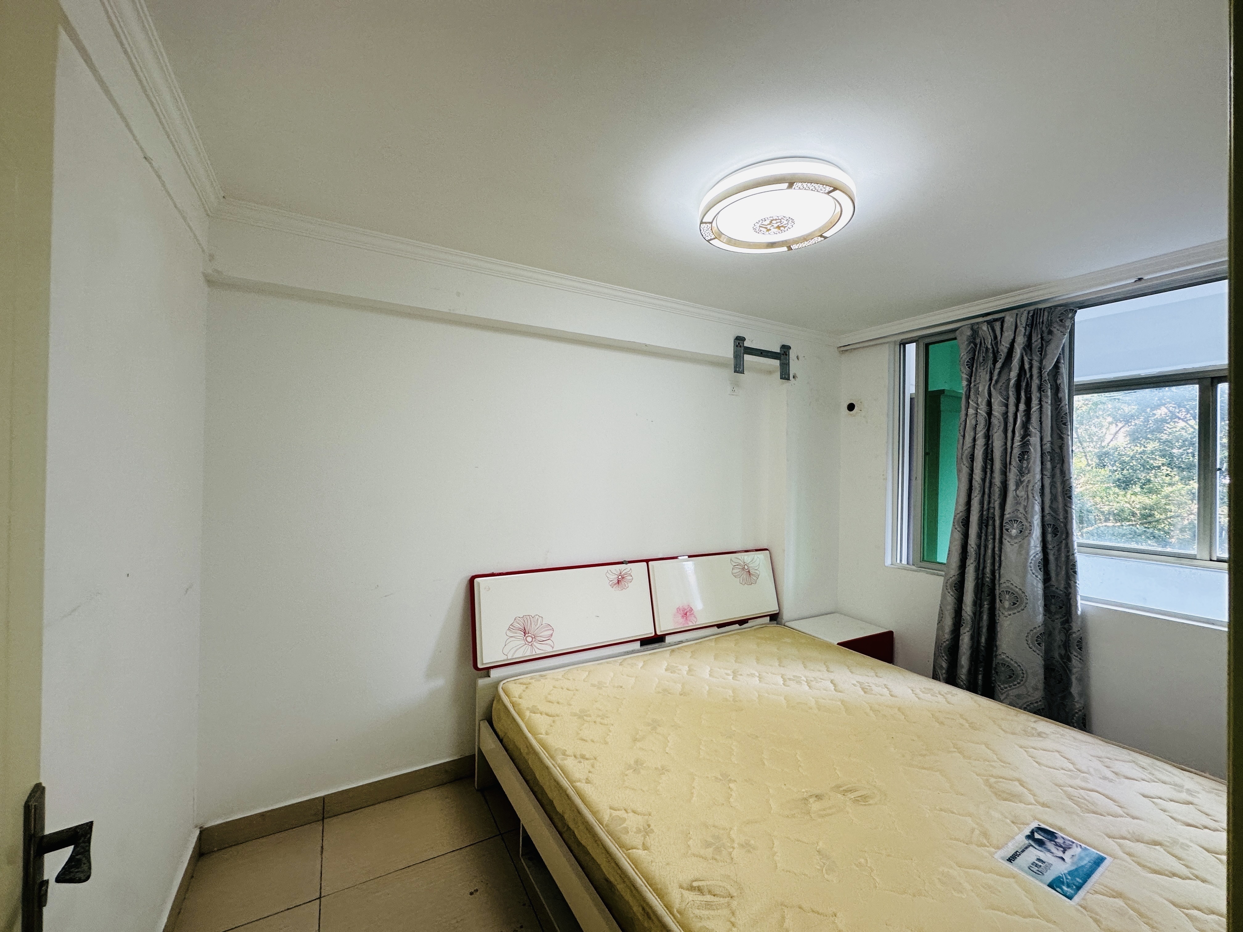 松雷大厦 1室1厅1卫 75.0万 松雷大厦 1室1厅1卫 75.0万客厅