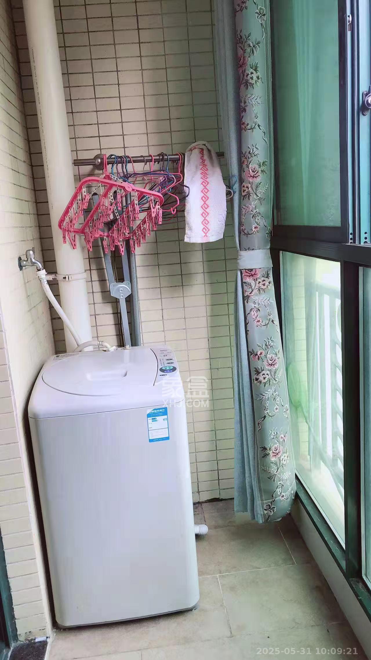 恒大翡翠华庭  2室2厅1卫   1800.00元/月室内图
