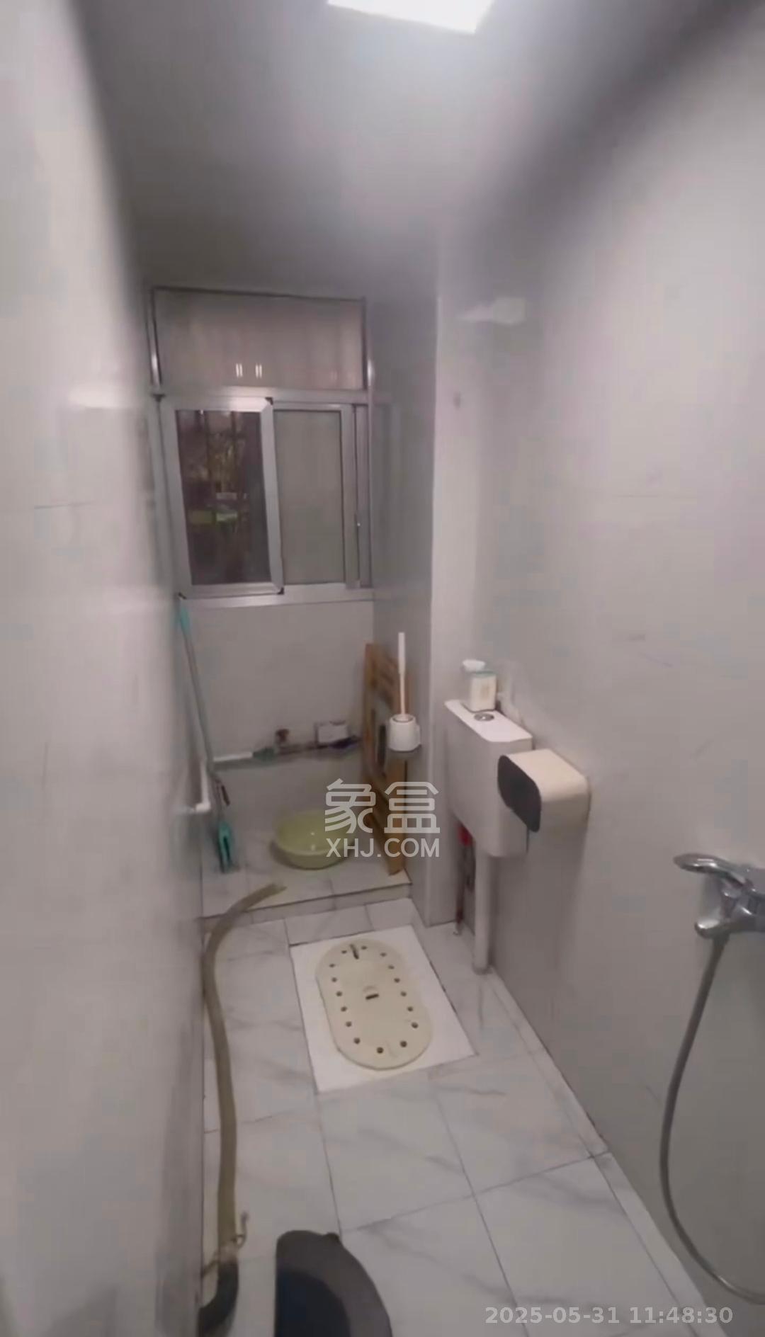 湘农桥社区  1室1厅1卫   1600.00元/月室内图