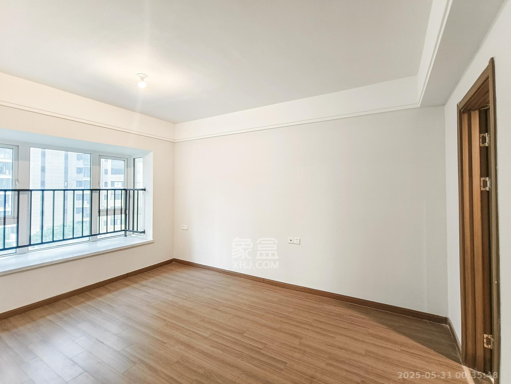 保利香槟国际  4室2厅2卫    106.0万 保利香槟国际  4室2厅2卫    106.0万卧室