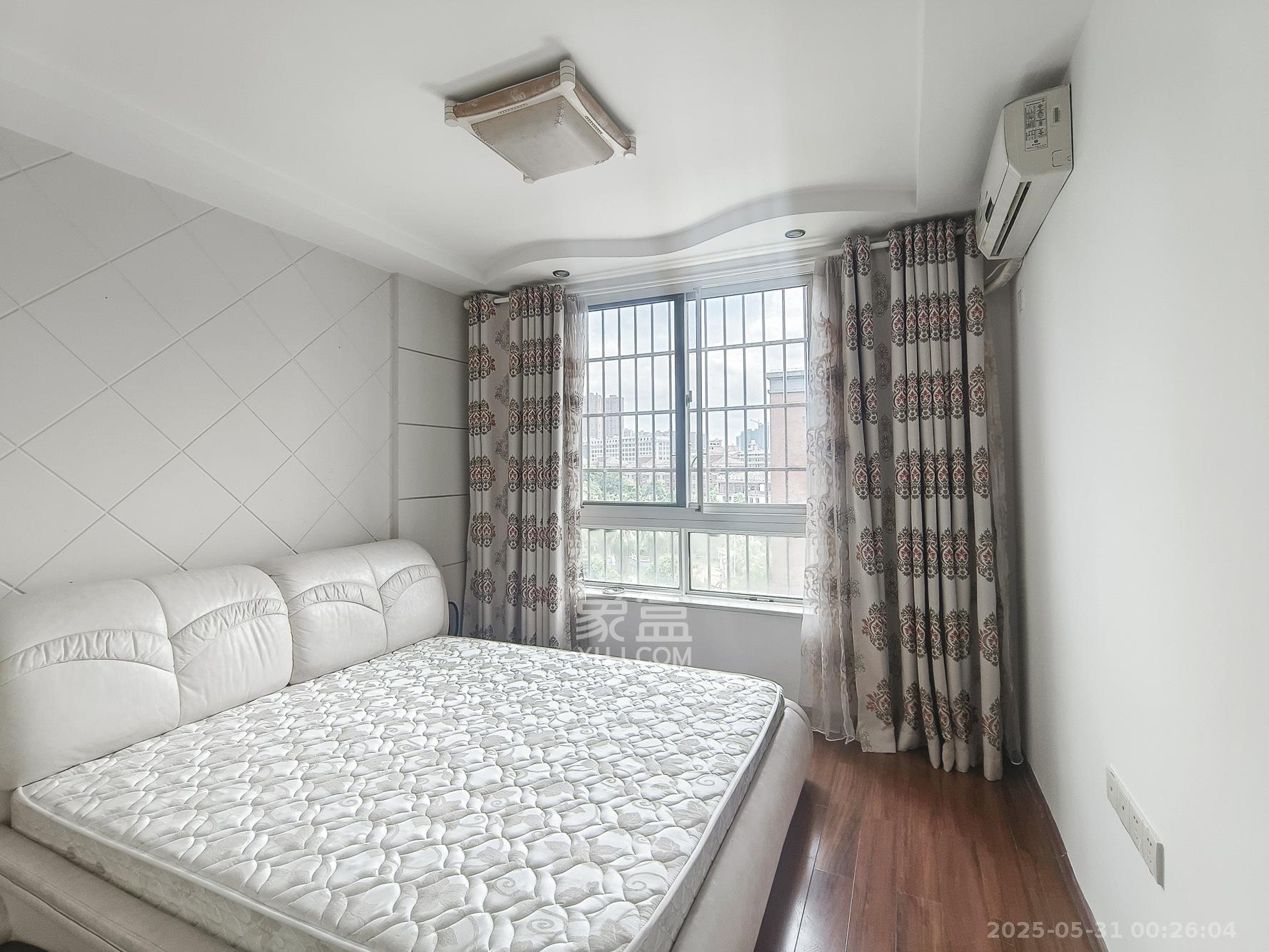 山水湾  3室2厅1卫    65.0万 山水湾  3室2厅1卫    65.0万卧室