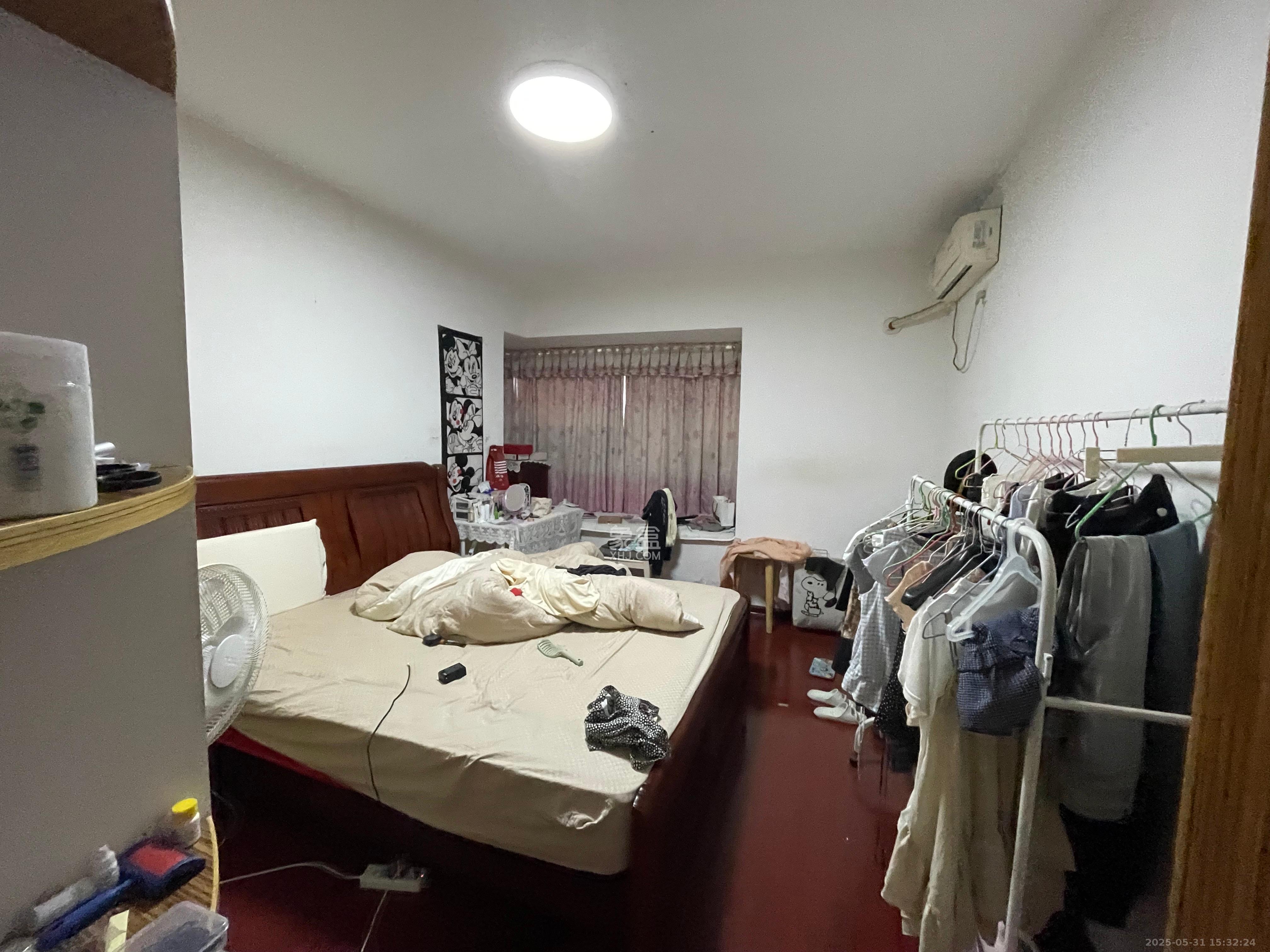 保利麓谷林语A区  3室2厅1卫   2300.00元/月室内图