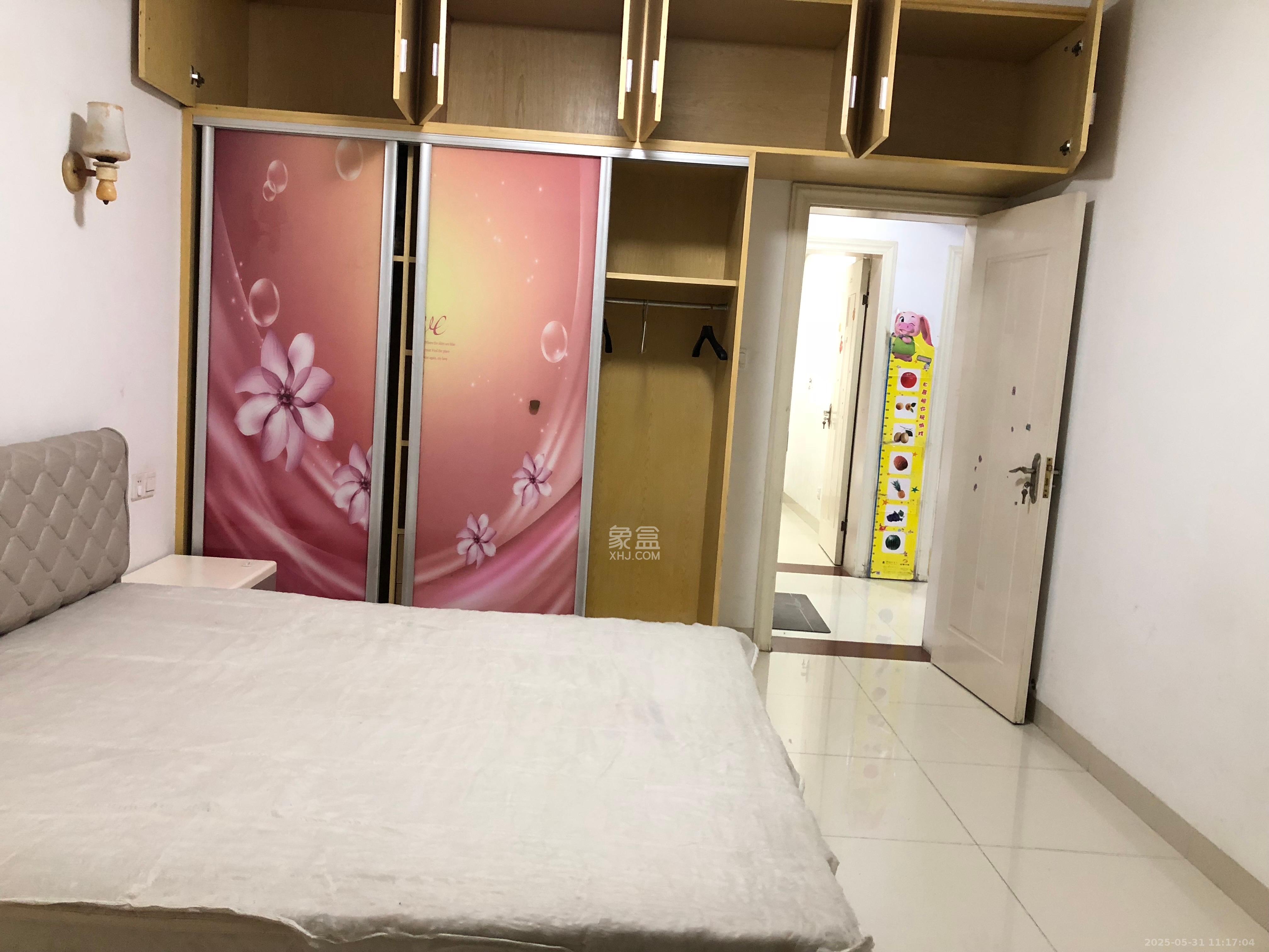 保利麓谷林语D区  1室2厅1卫   3200.00元/月室内图