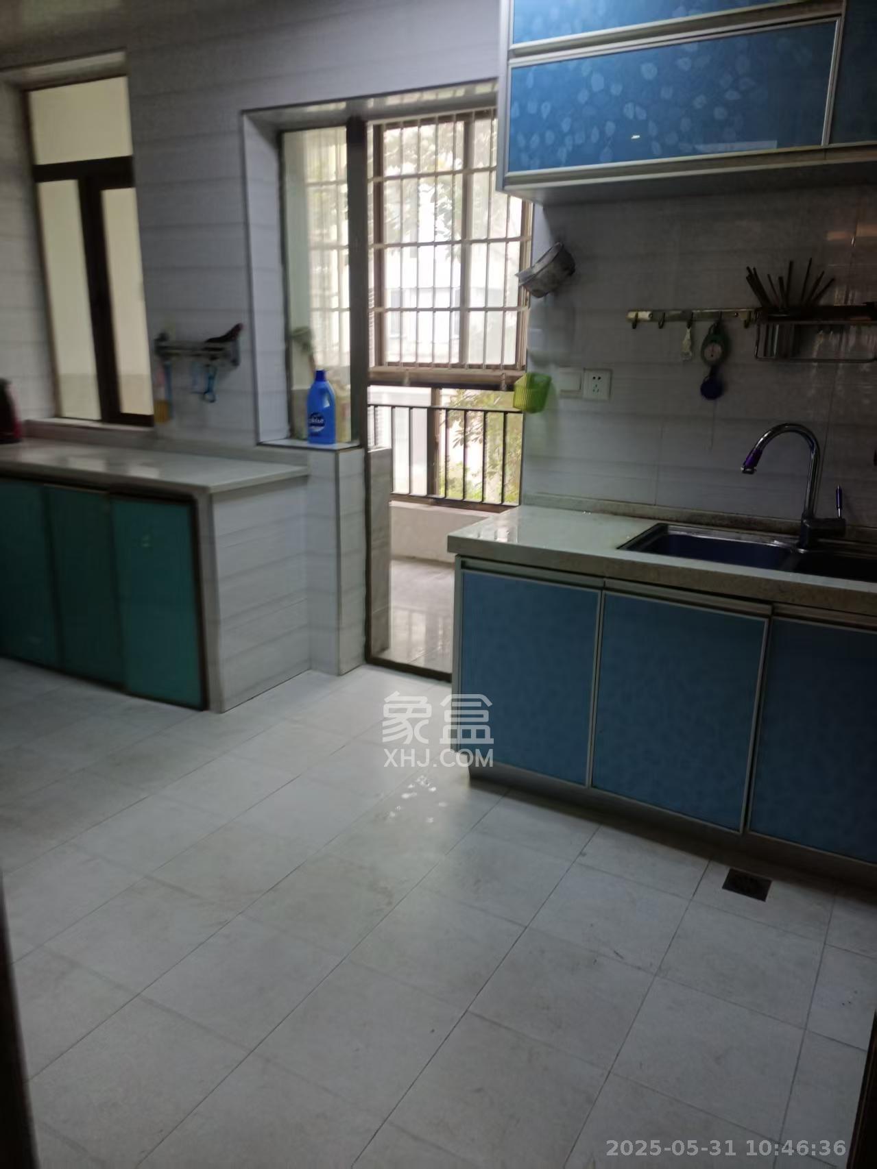 卓越蔚蓝海岸二期 3室2厅2卫 3300.0元/月 卓越蔚蓝海岸二期 3室2厅2卫 3300.0元/月室内图