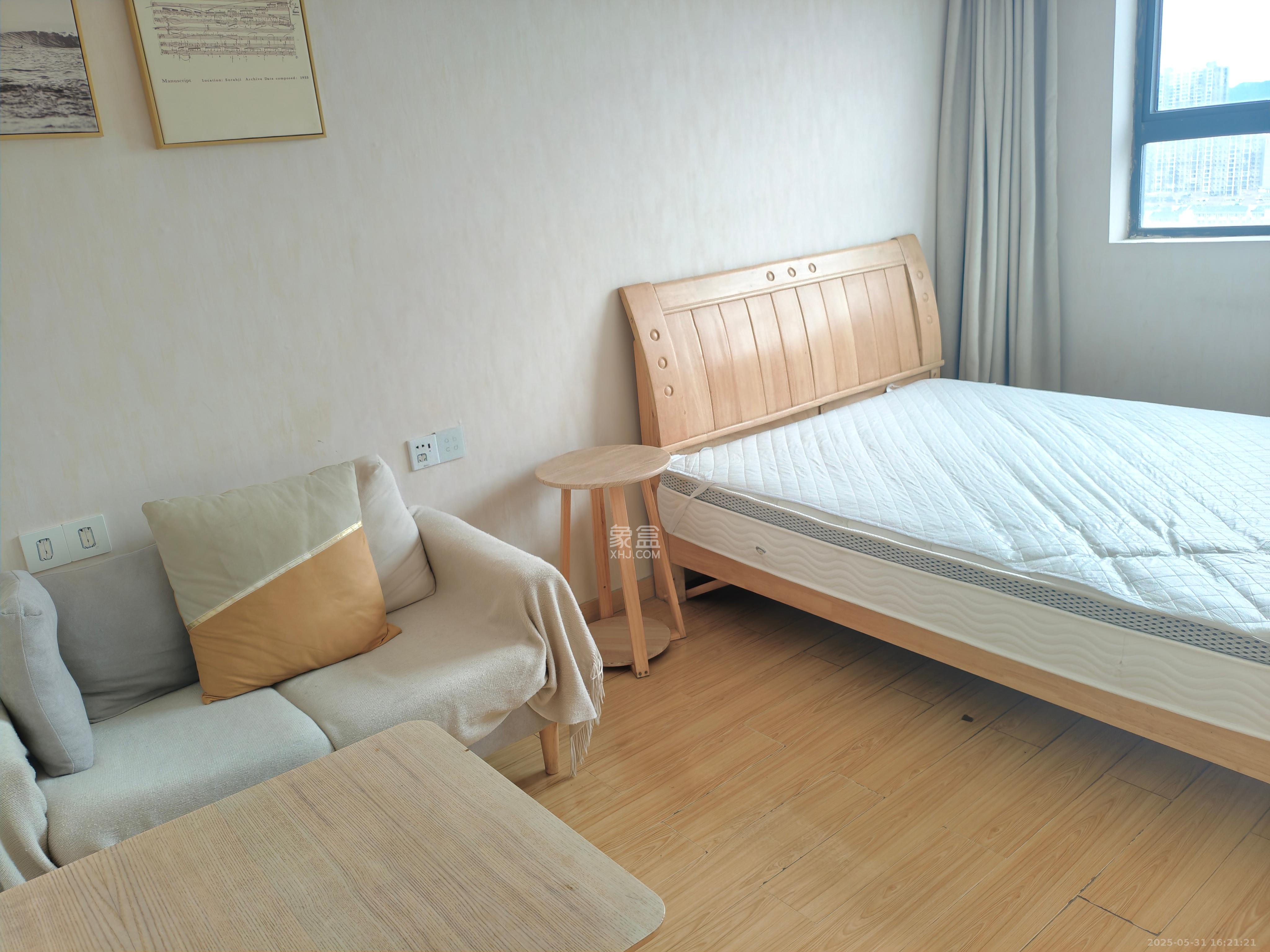 洋湖时代  1室1厅1卫   1200.00元/月室内图