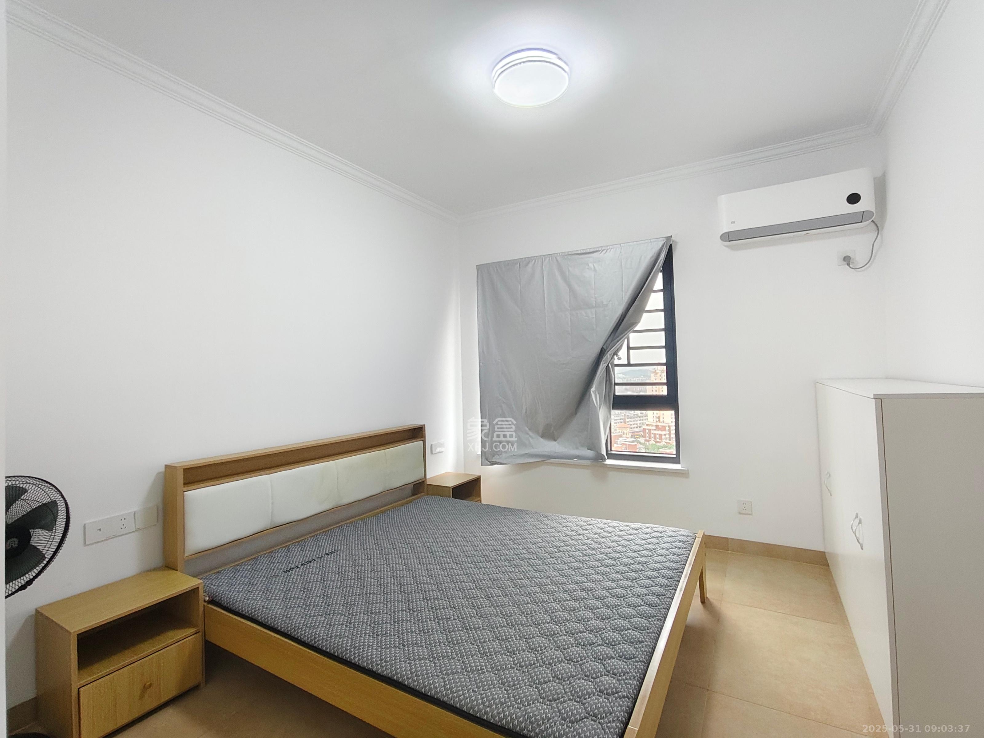 蔷薇国际 3室2厅2卫 2400.0元/月 蔷薇国际 3室2厅2卫 2400.0元/月室内图