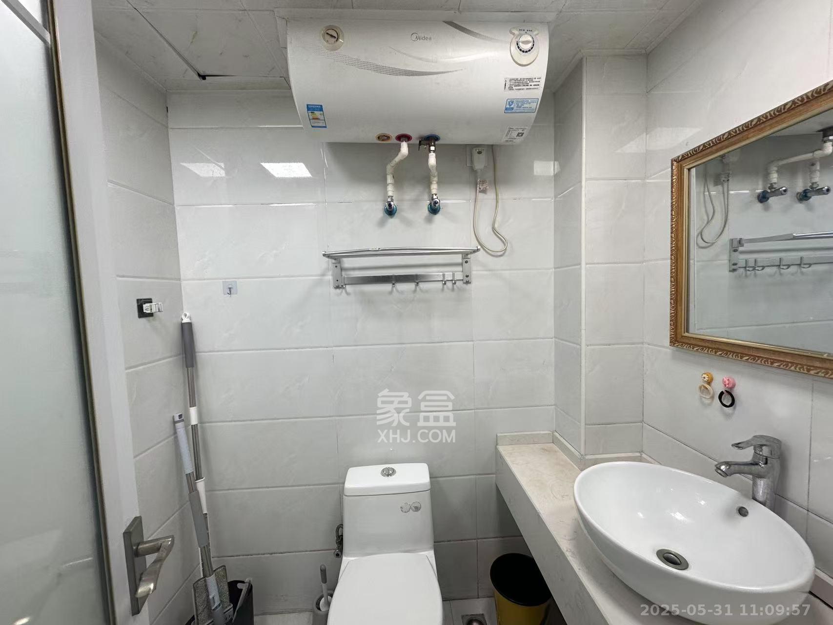 东怡外国(南湖一号) 1室1厅1卫 2000.0元/月 东怡外国(南湖一号) 1室1厅1卫 2000.0元/月室内图