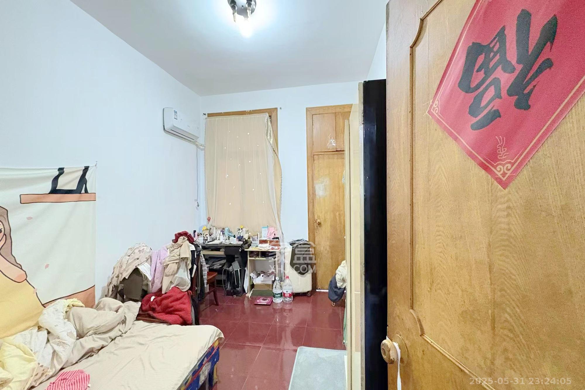 湖南省地铁局宿舍  3室2厅1卫    65.0万卧室