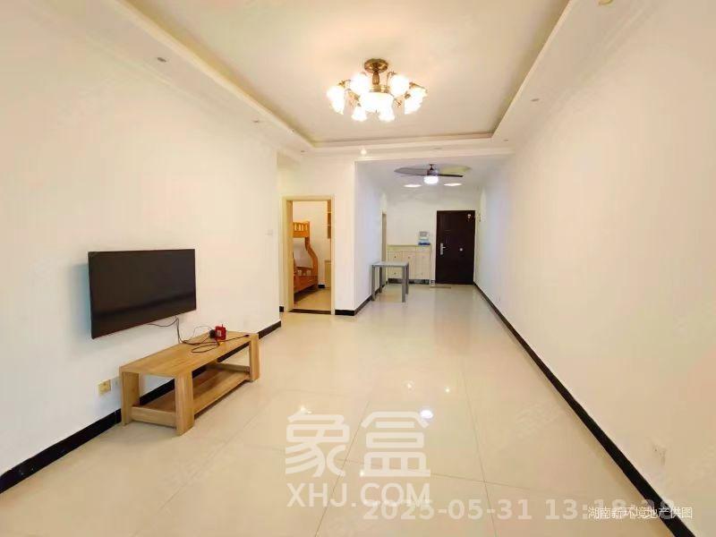山水湾  3室2厅1卫    1700.0元/月室内图