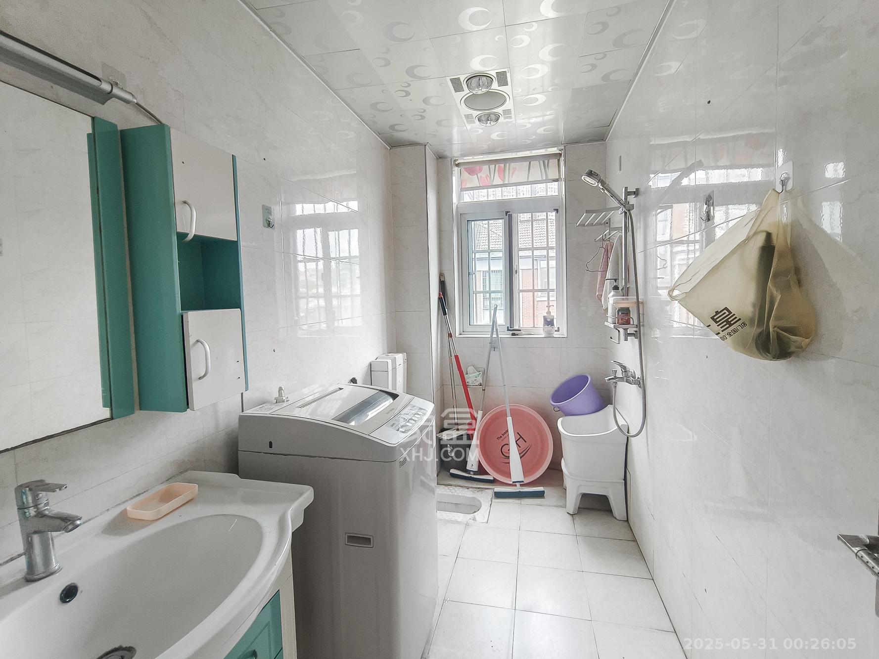 山水湾  3室2厅1卫    65.0万 山水湾  3室2厅1卫    65.0万卫生间