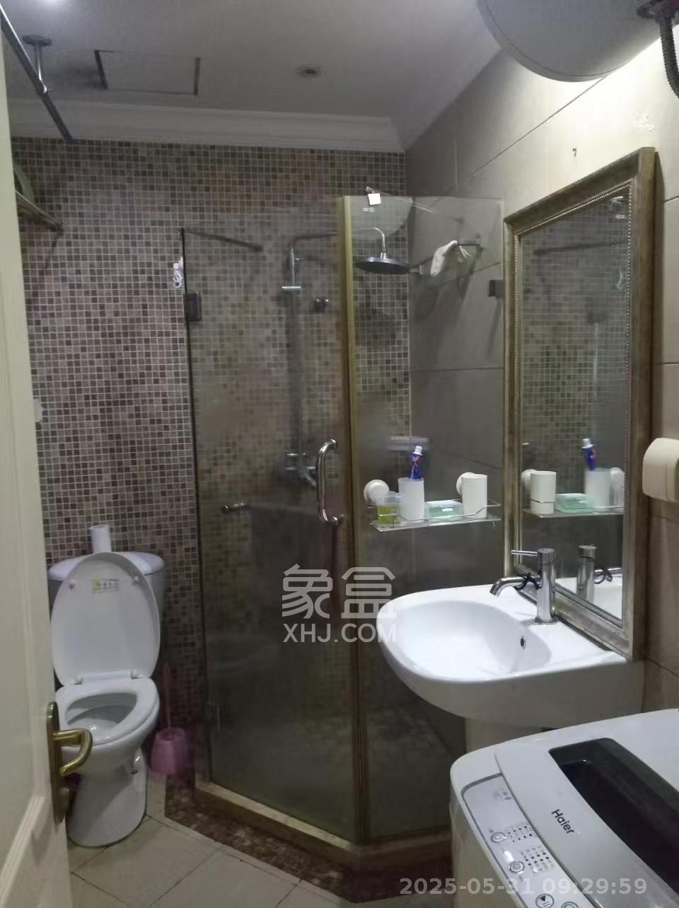 郡原广场  1室1厅1卫   1400.00元/月室内图