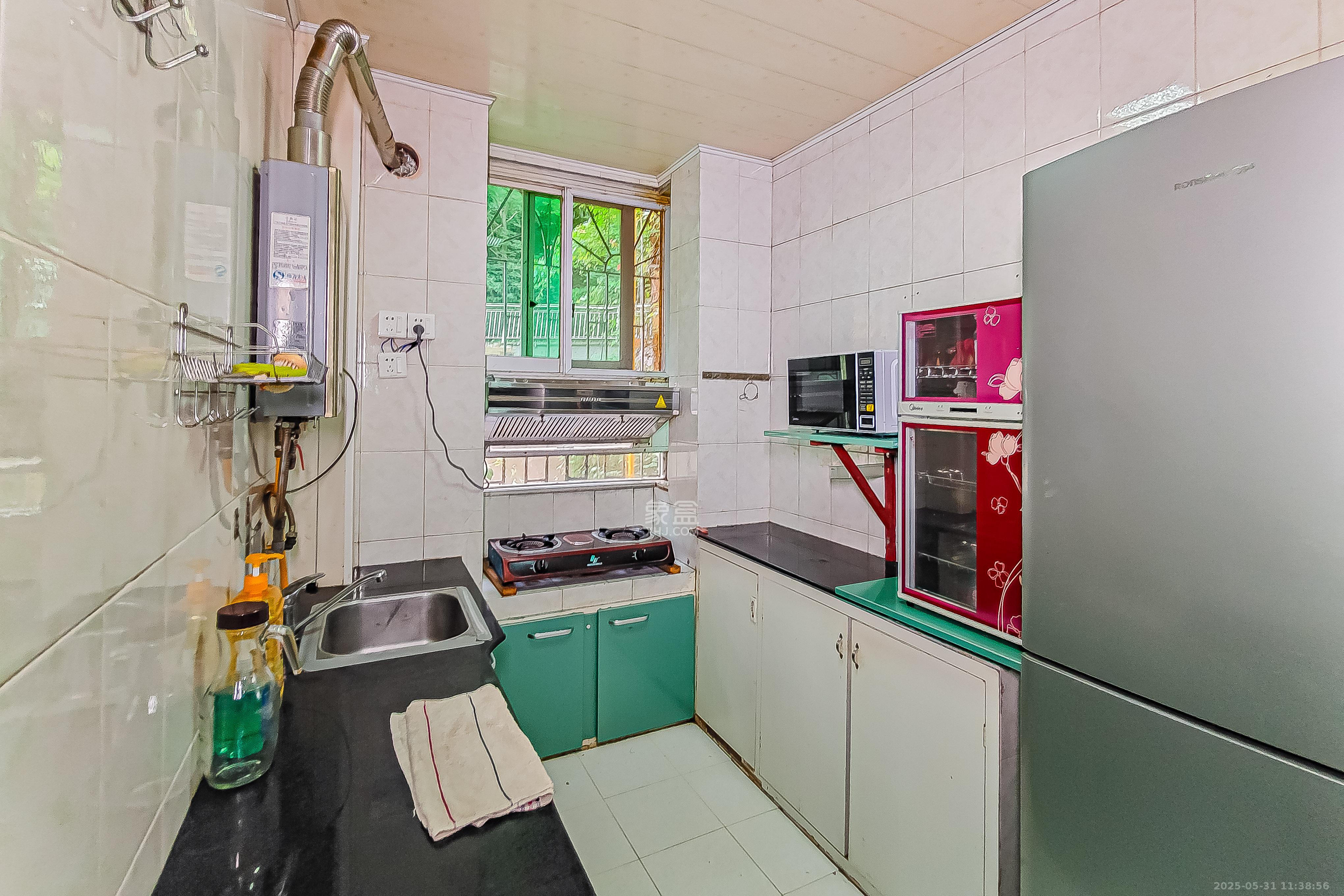 天心区政府机关宿舍  3室2厅1卫    89.0万 天心区政府机关宿舍  3室2厅1卫    89.0万厨房