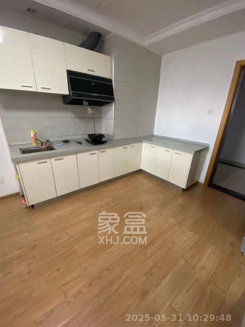 昊天大厦 2室1厅1卫 2300.0元/月 昊天大厦 2室1厅1卫 2300.0元/月室内图