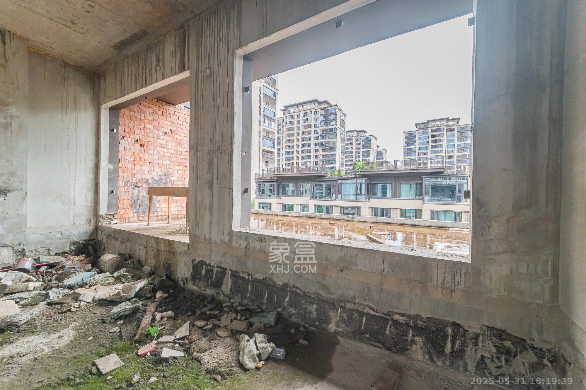 中交建发松雅院  5室2厅3卫    290.0万 中交建发松雅院  5室2厅3卫    290.0万其他