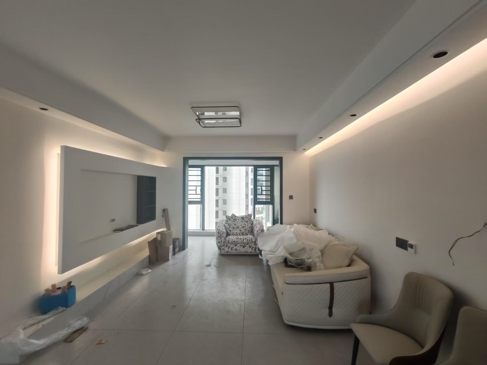 世茂云城 3室2厅2卫 2500.0元/月 世茂云城 3室2厅2卫 2500.0元/月室内图