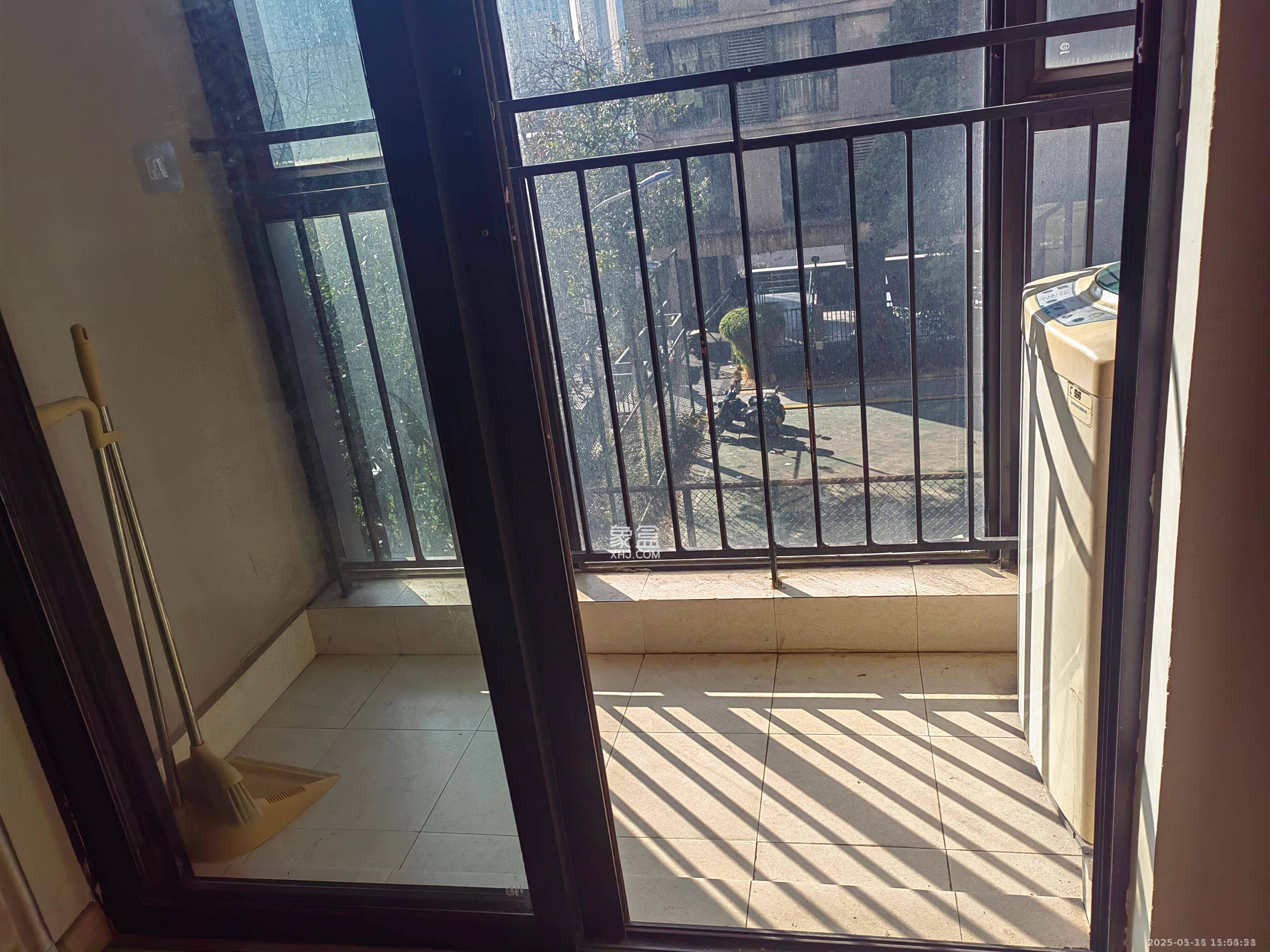 万科金域华府一期 1室0厅1卫 1100.0元/月 万科金域华府一期 1室0厅1卫 1100.0元/月室内图